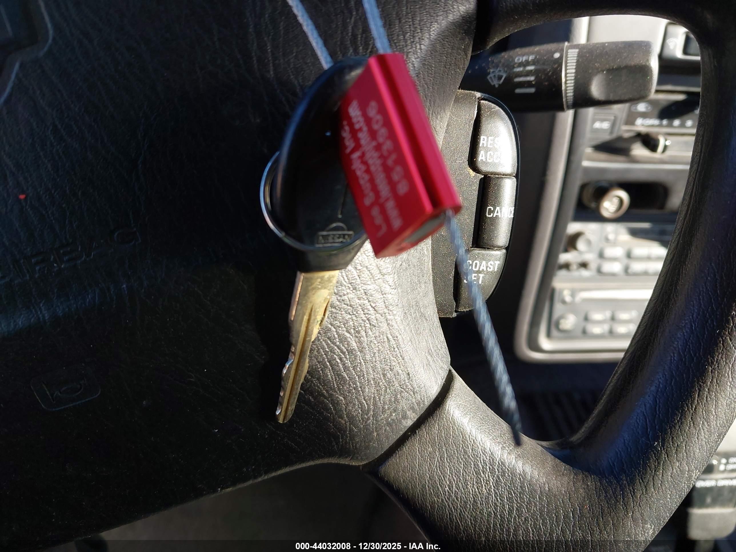 NISSAN 4X2 image 11
