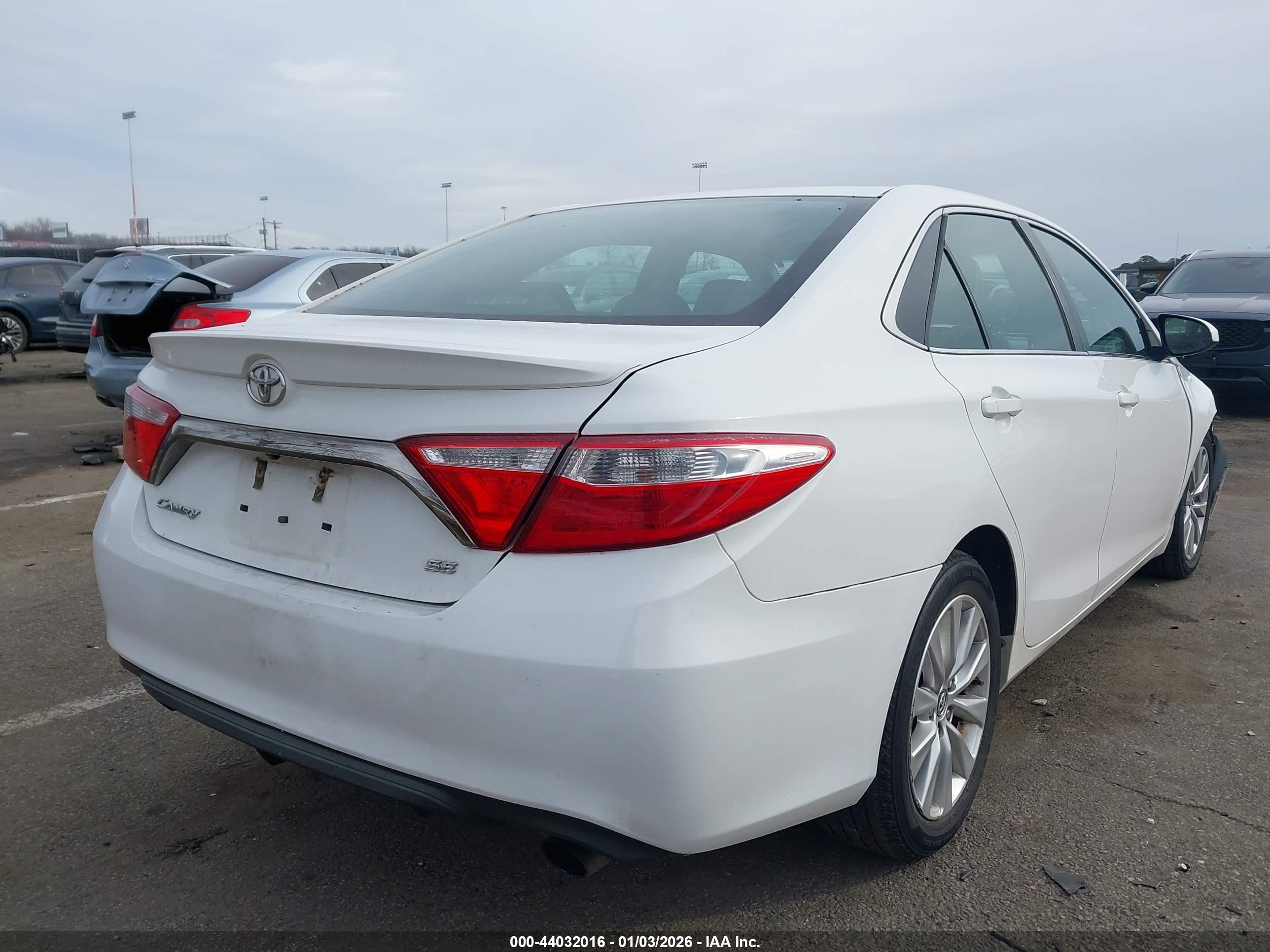 TOYOTA CAMRY image 4