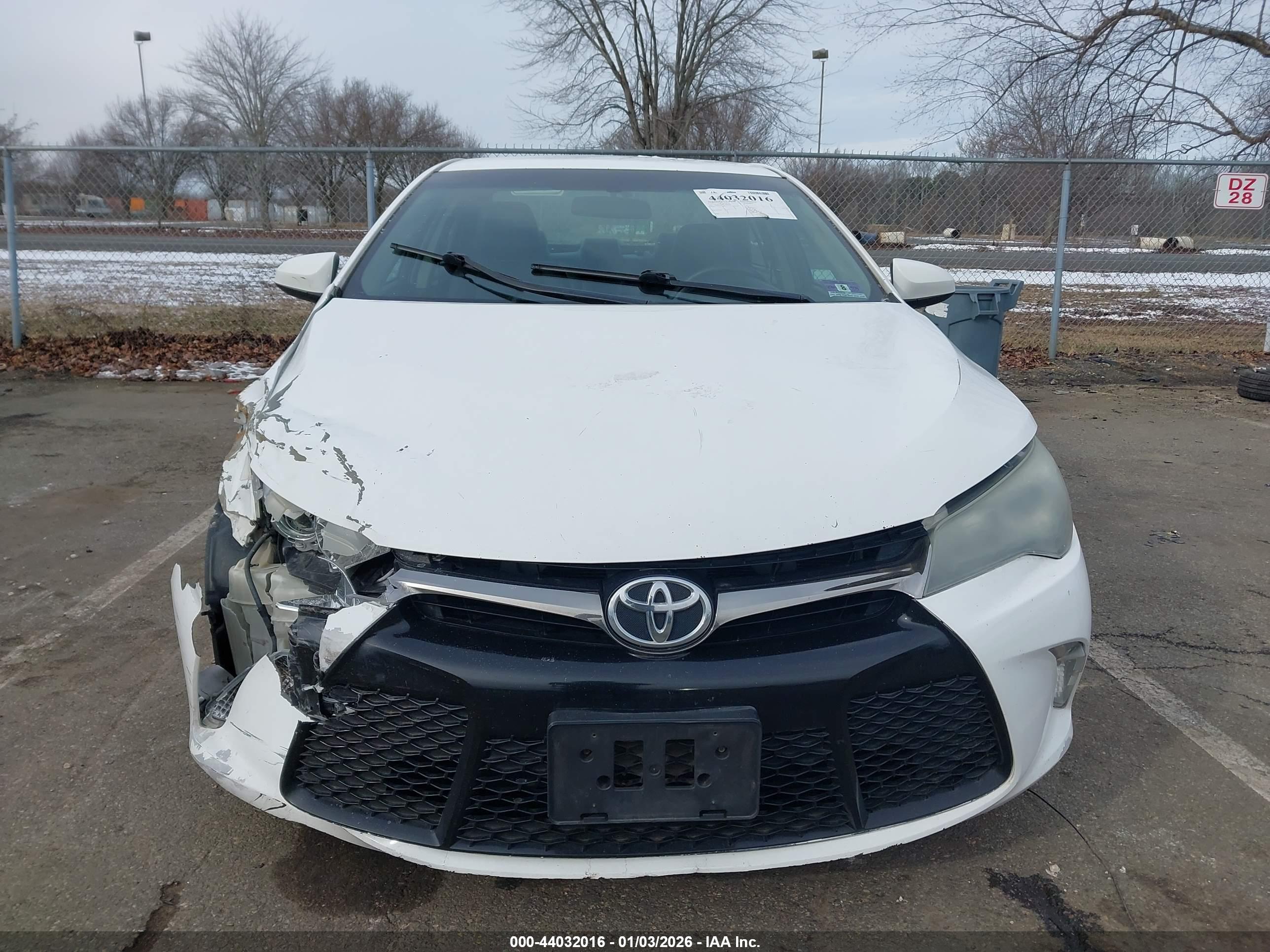 TOYOTA CAMRY image 6