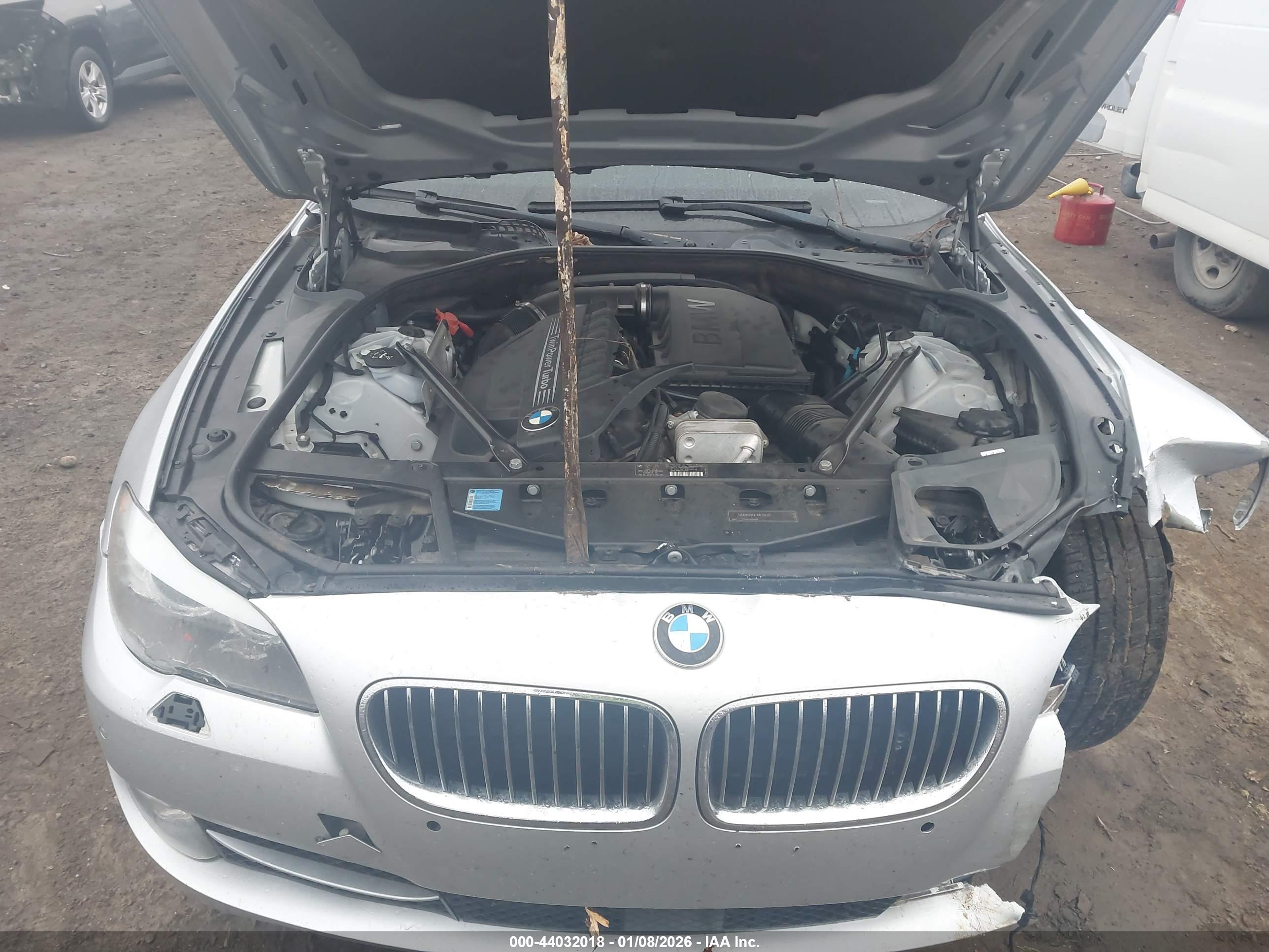 BMW 535I image 10