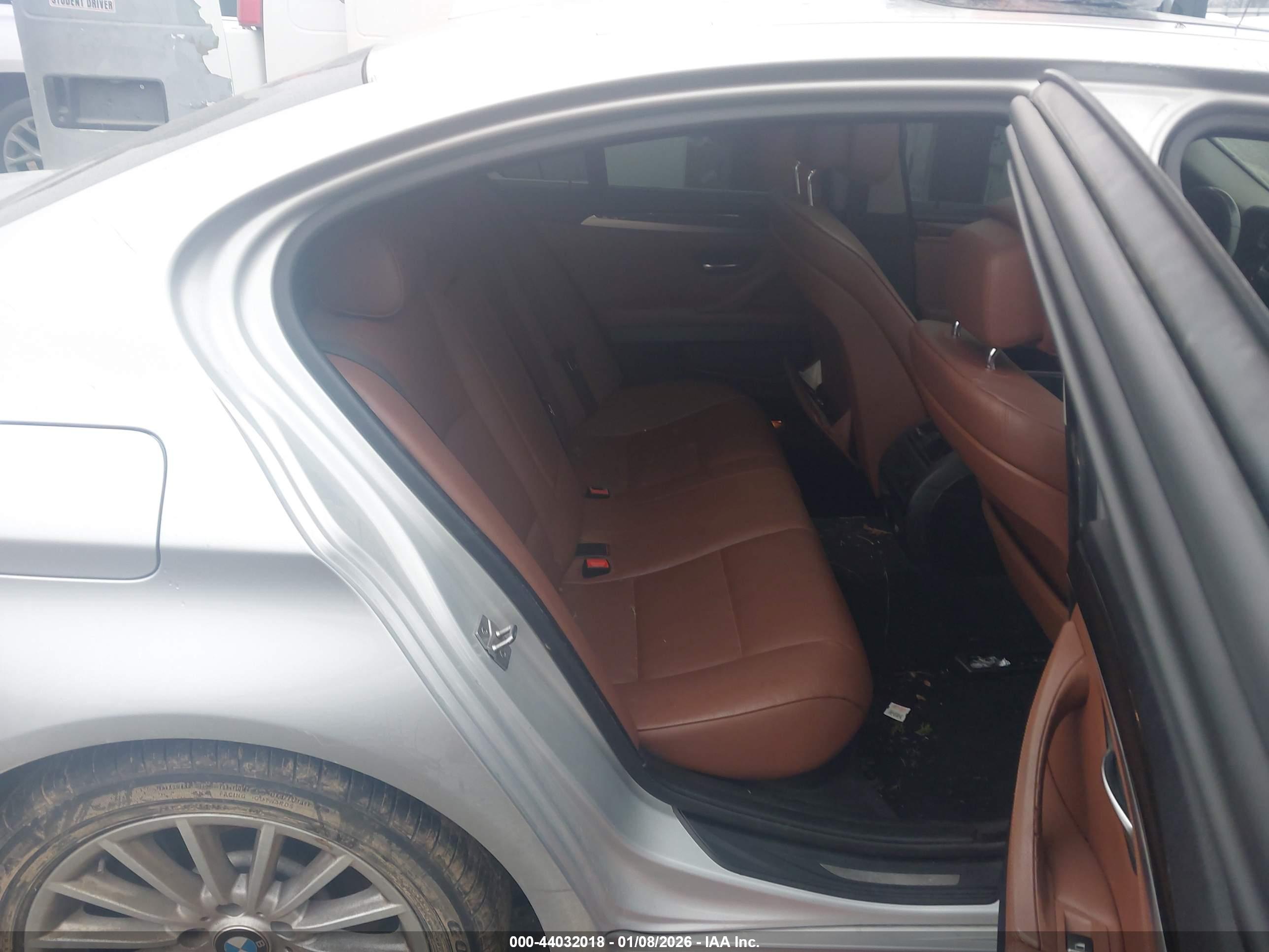 BMW 535I image 8