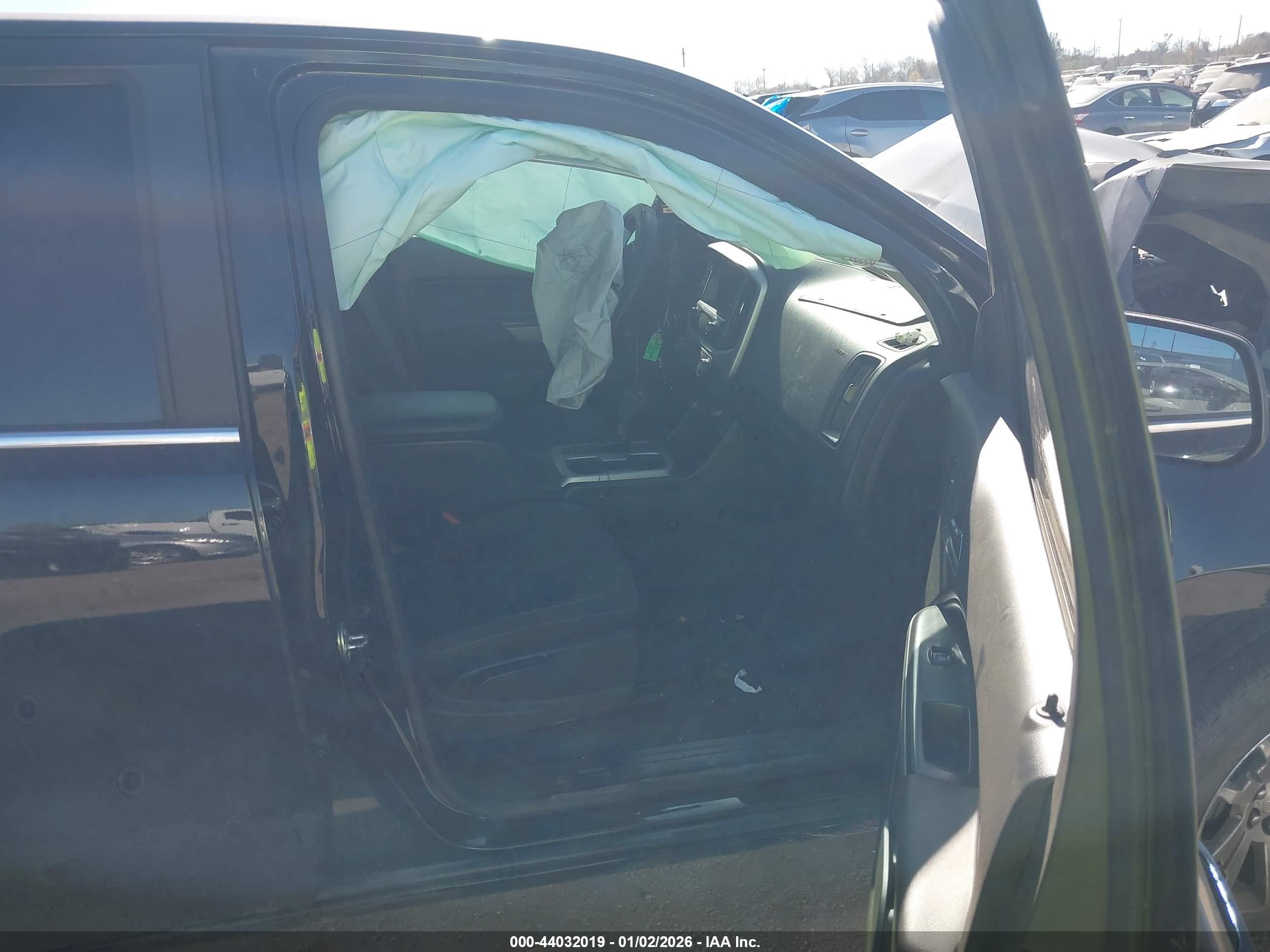 CHEVROLET COLORADO image 5