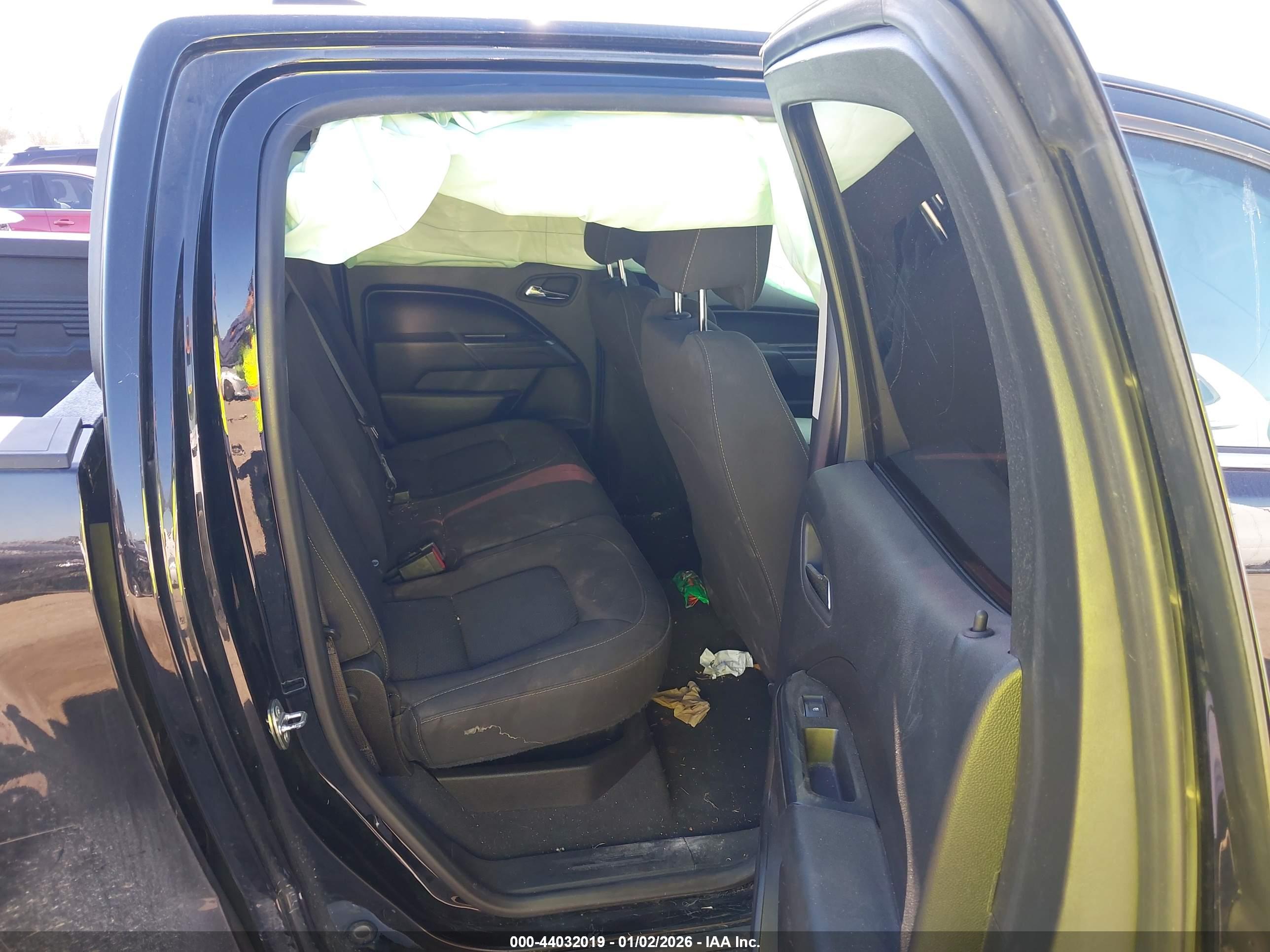 CHEVROLET COLORADO image 8