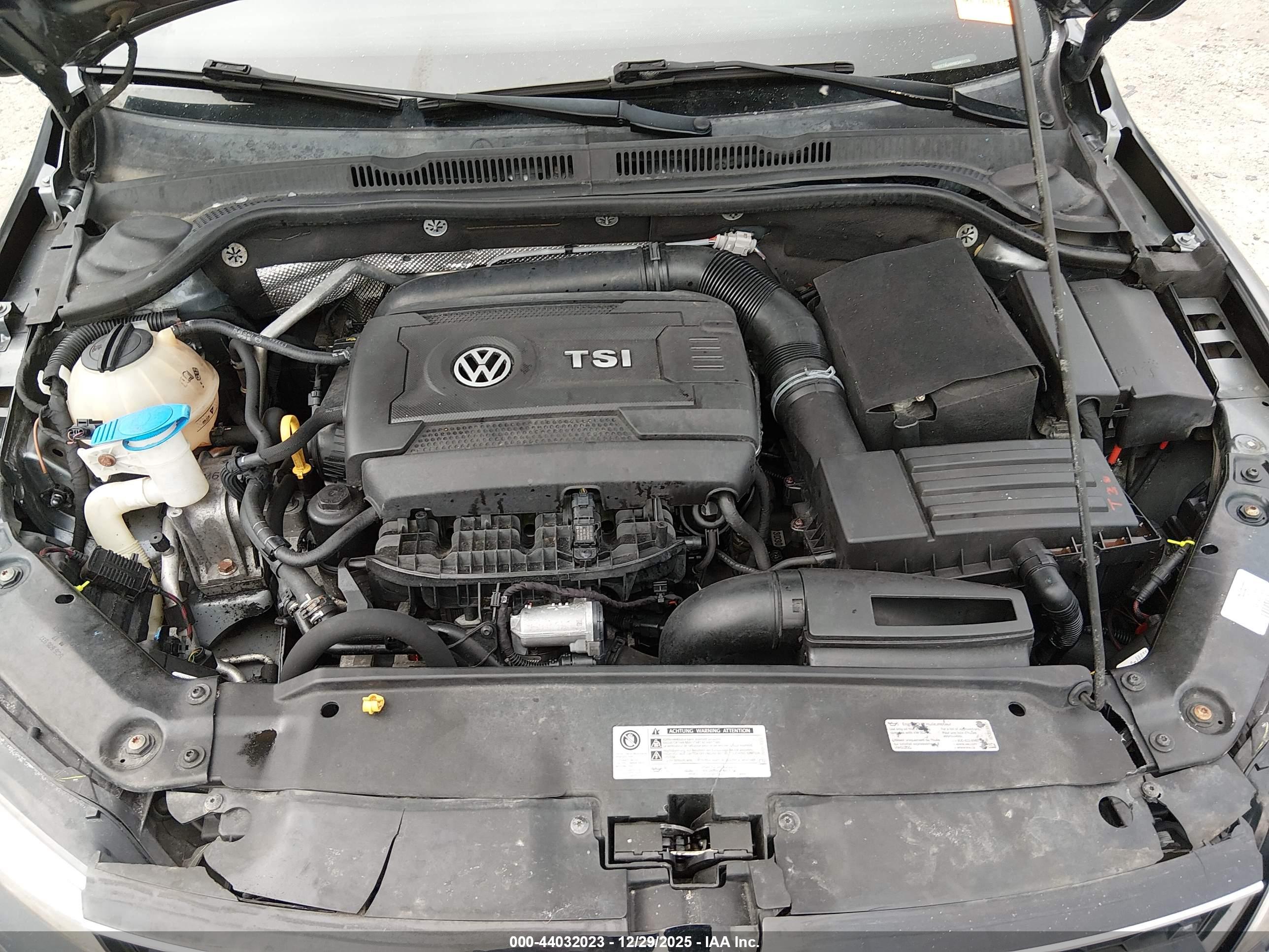 VOLKSWAGEN JETTA image 10