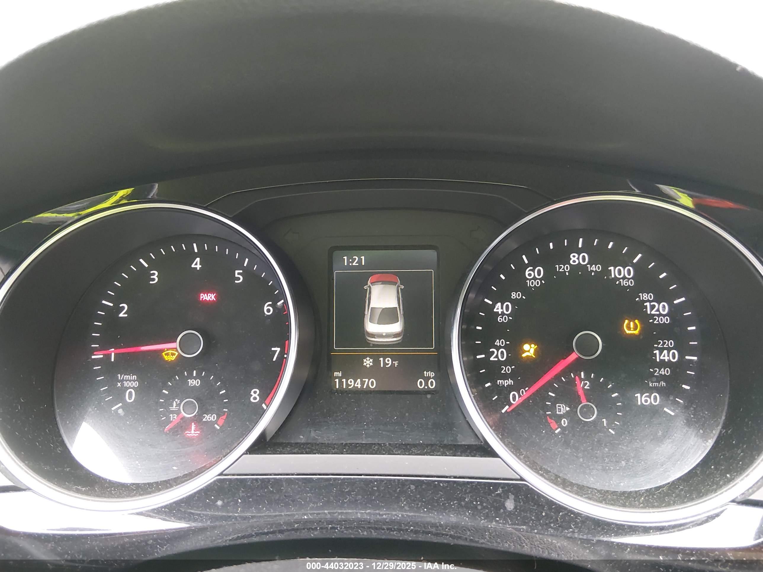 VOLKSWAGEN JETTA image 7
