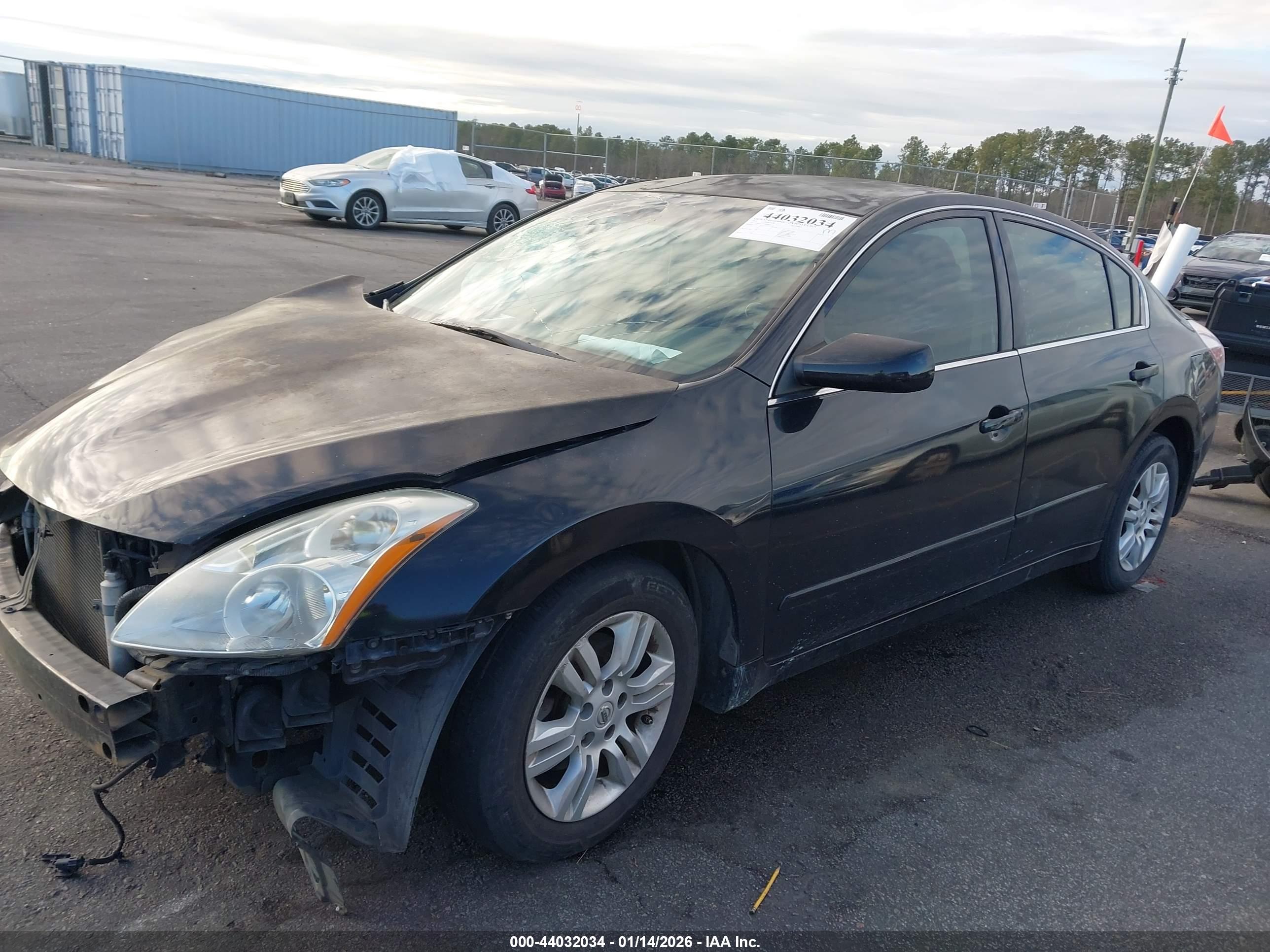 NISSAN ALTIMA image 2