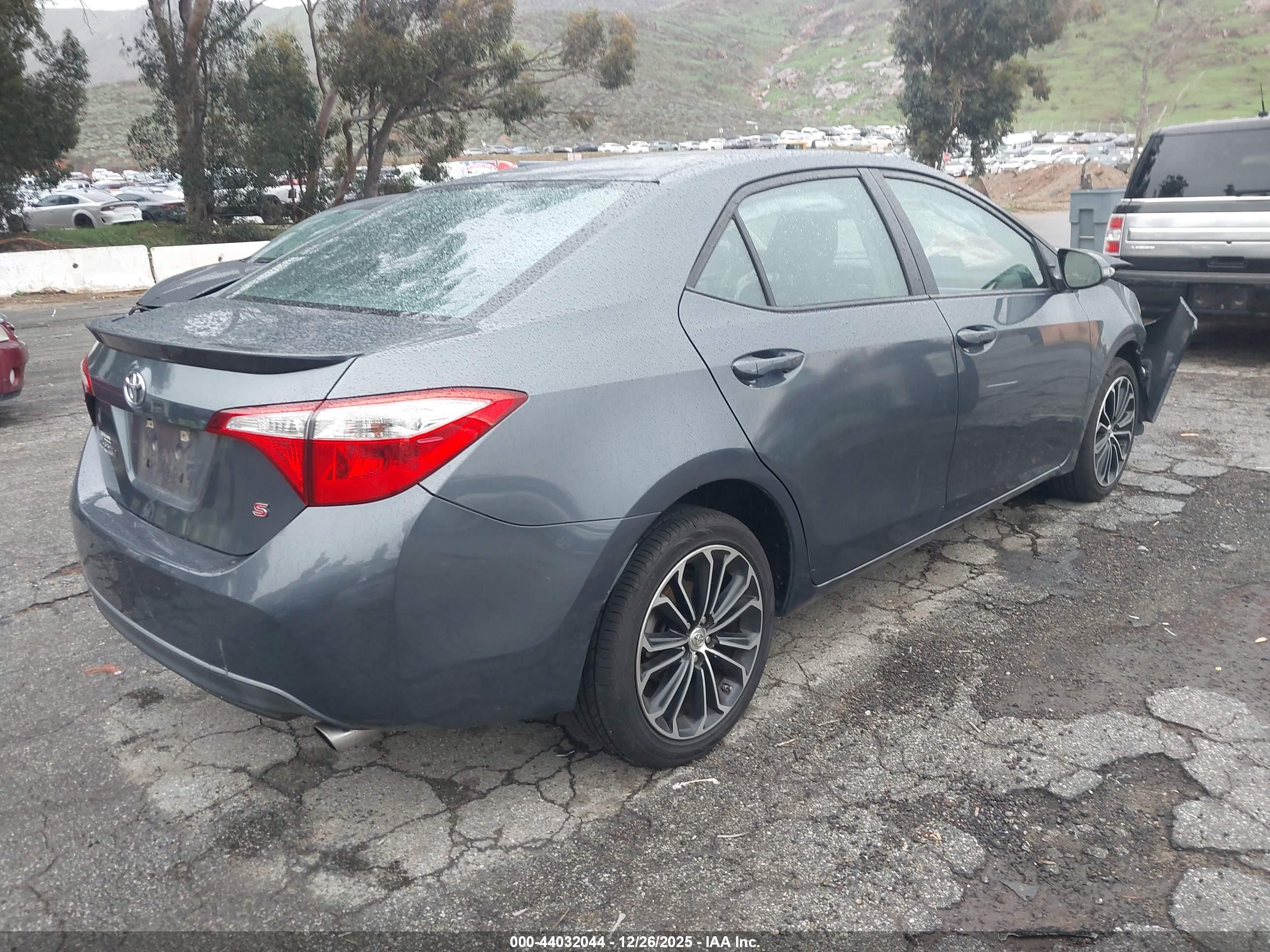TOYOTA COROLLA image 4