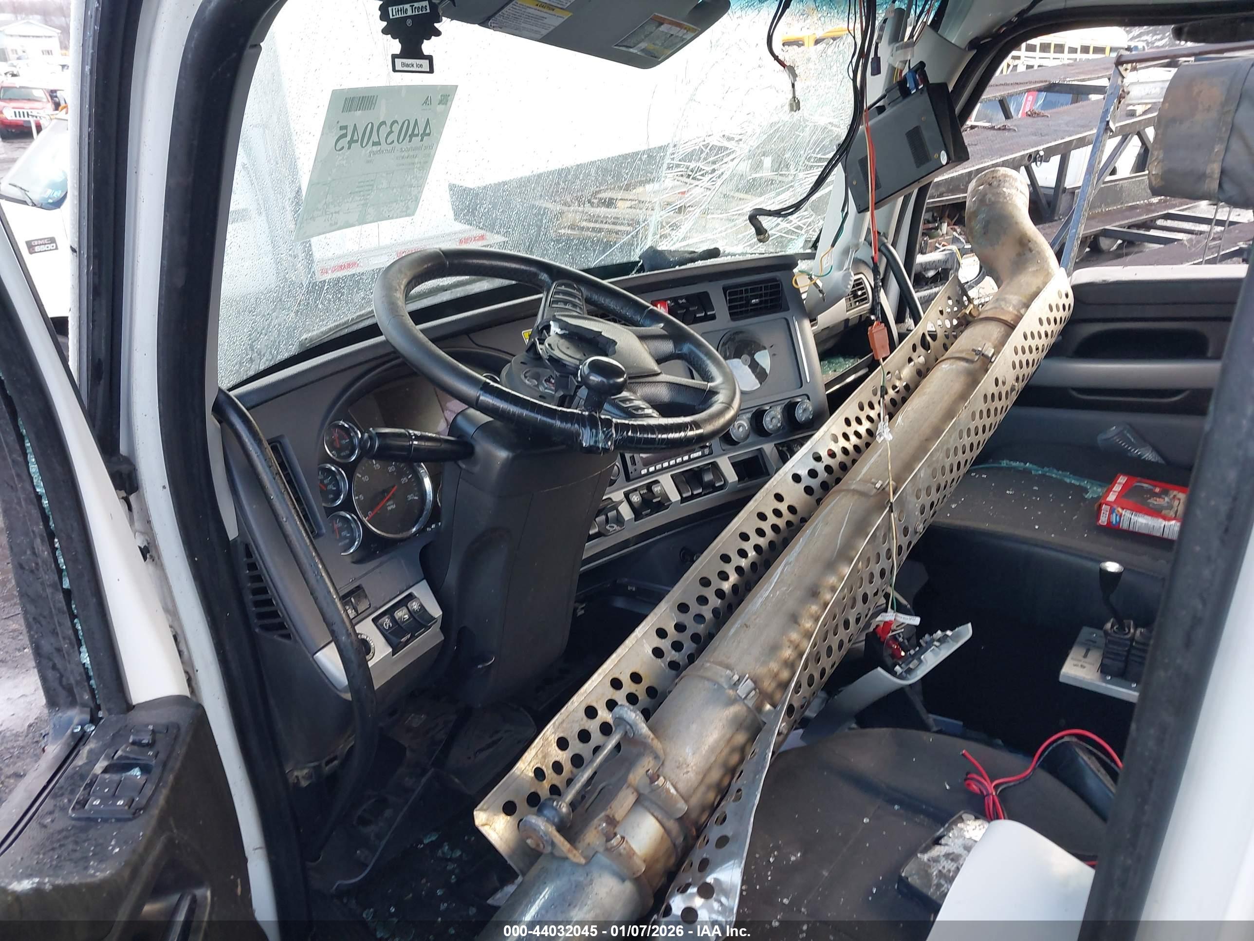 KENWORTH T880 image 7