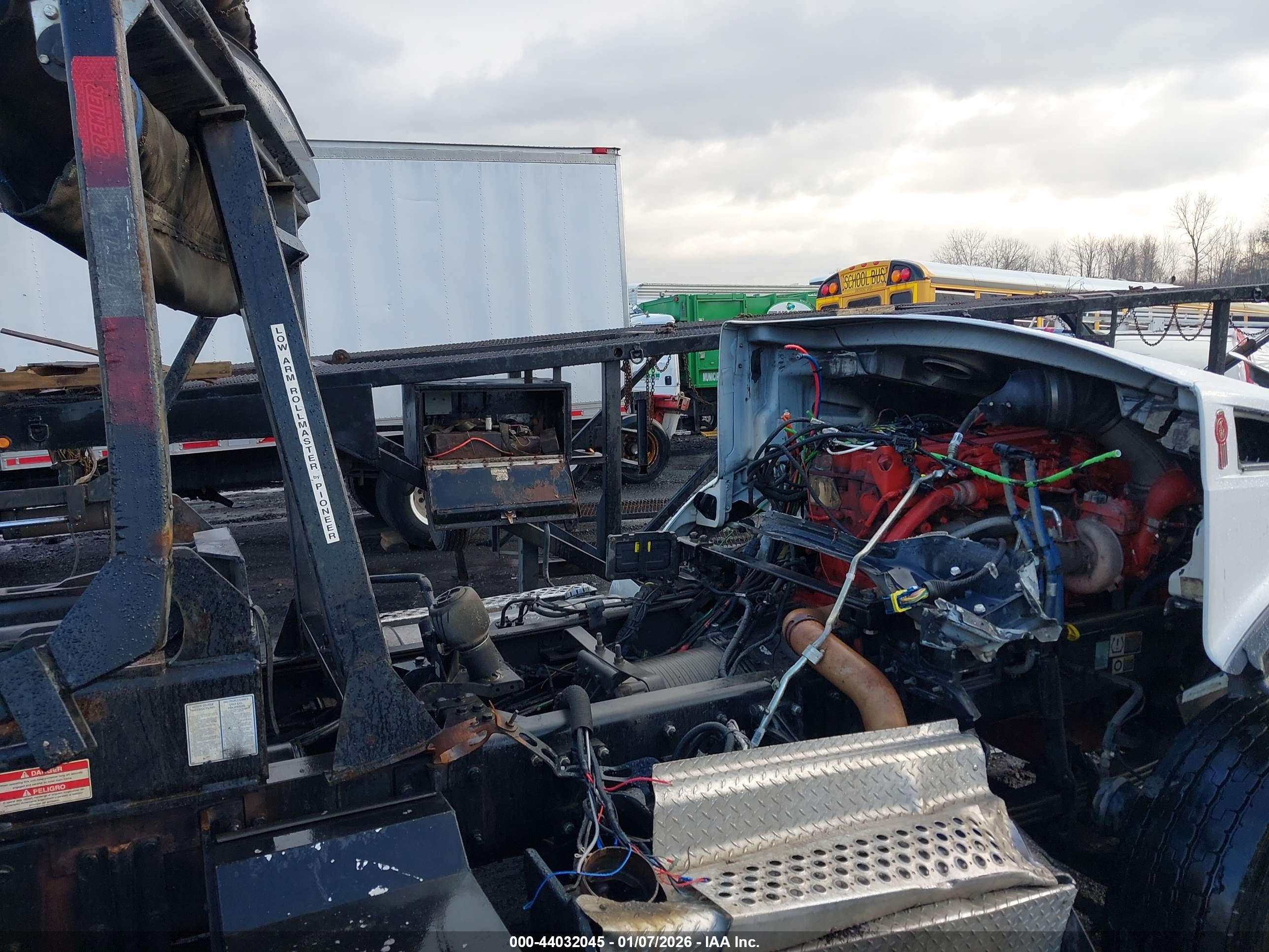 KENWORTH T880 image 8