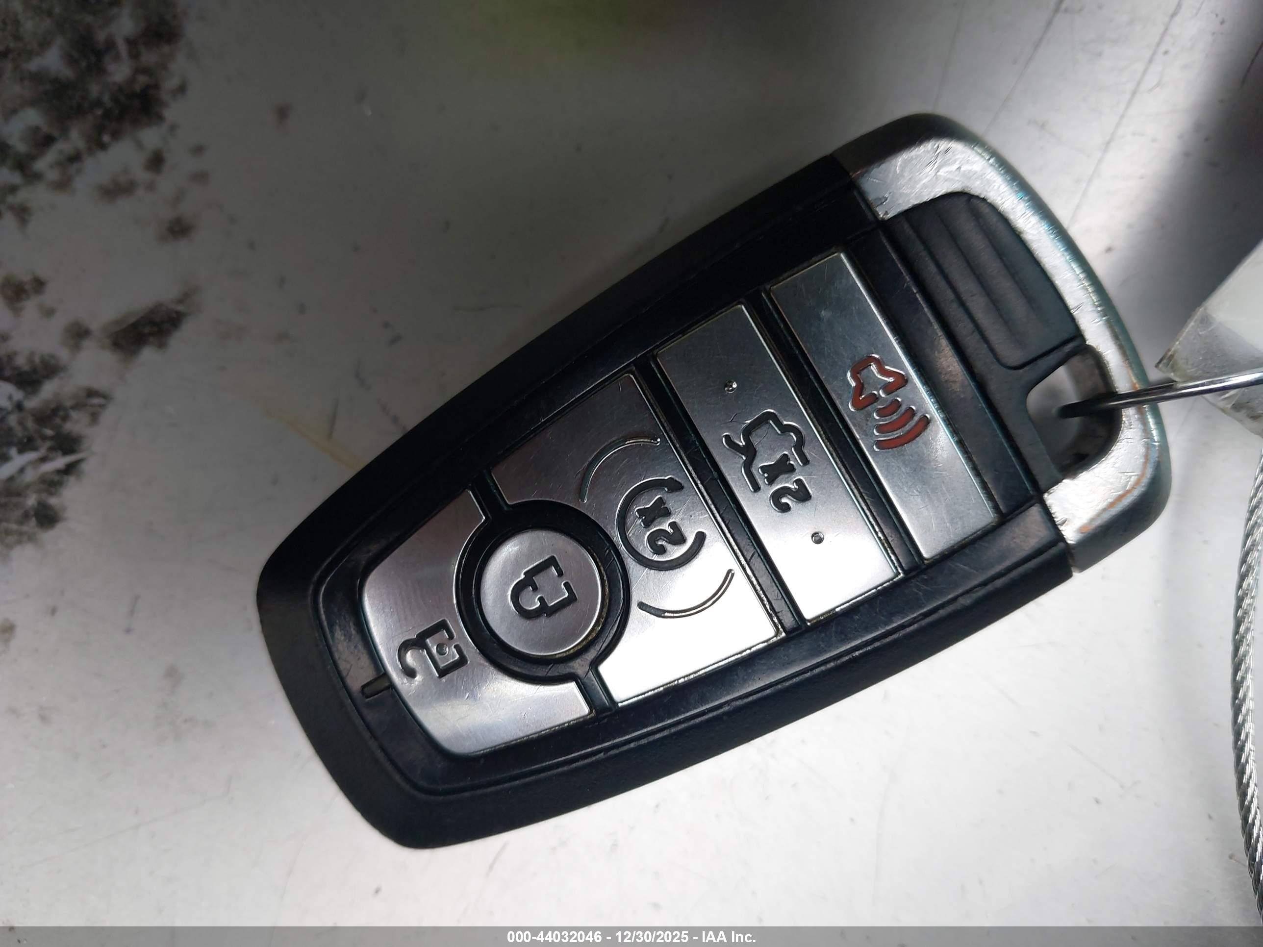 FORD EXPLORER image 11
