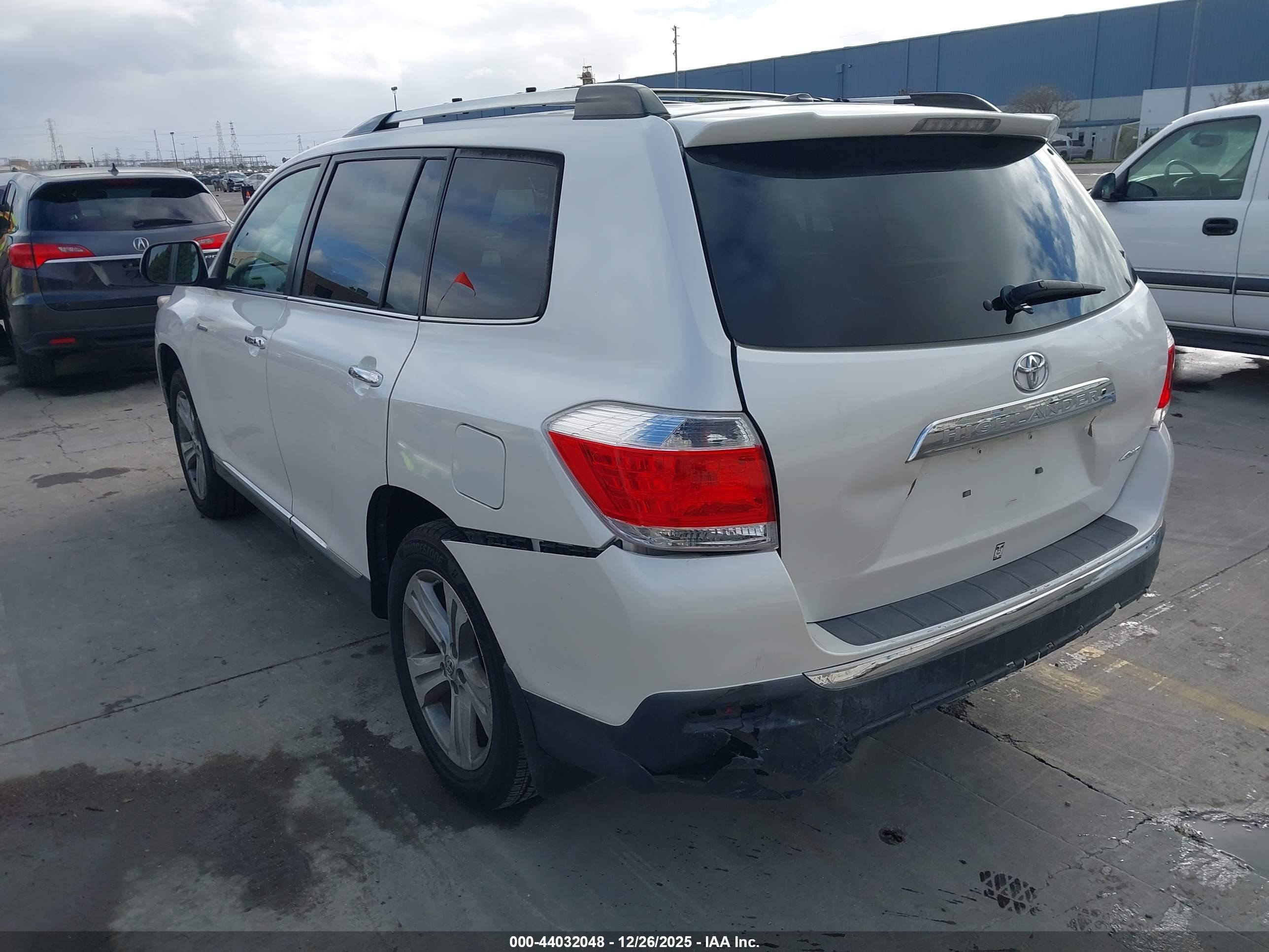 TOYOTA HIGHLANDER image 3