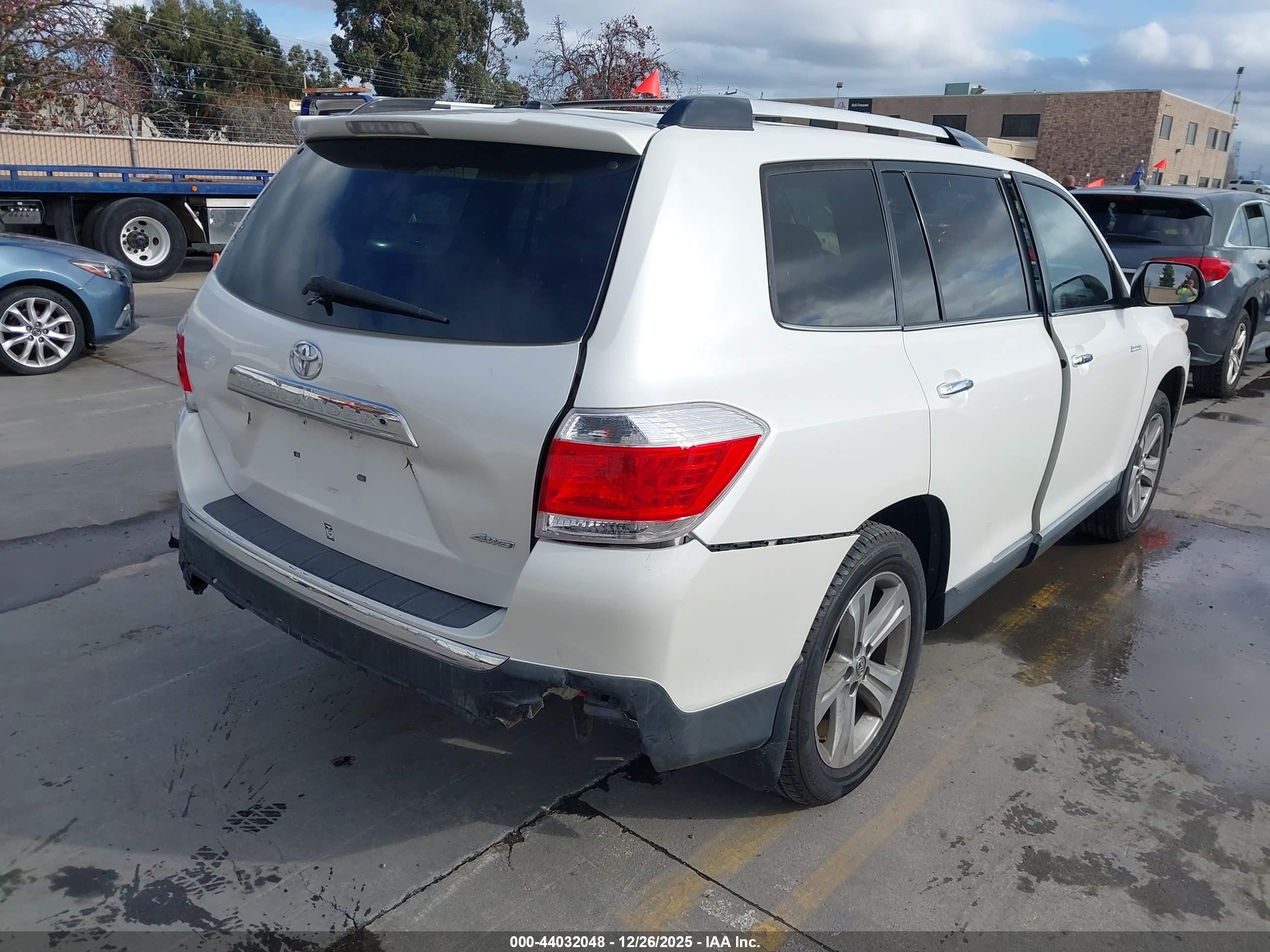 TOYOTA HIGHLANDER image 4