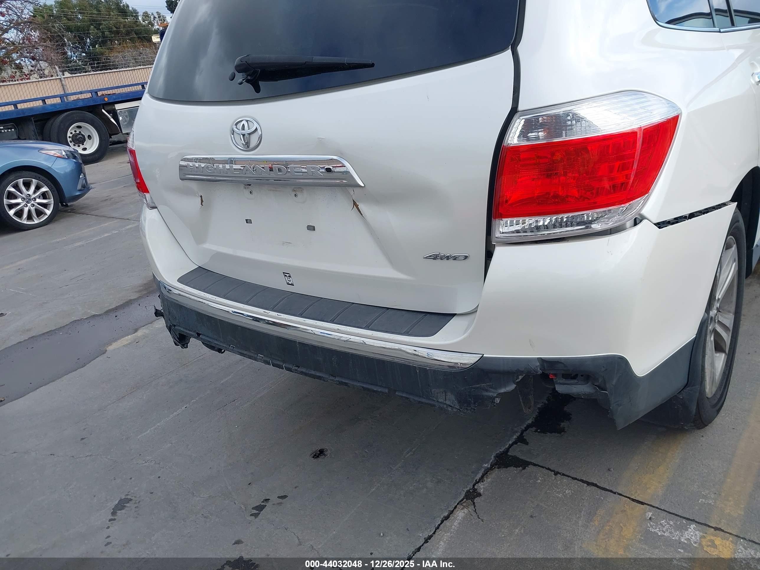 TOYOTA HIGHLANDER image 6