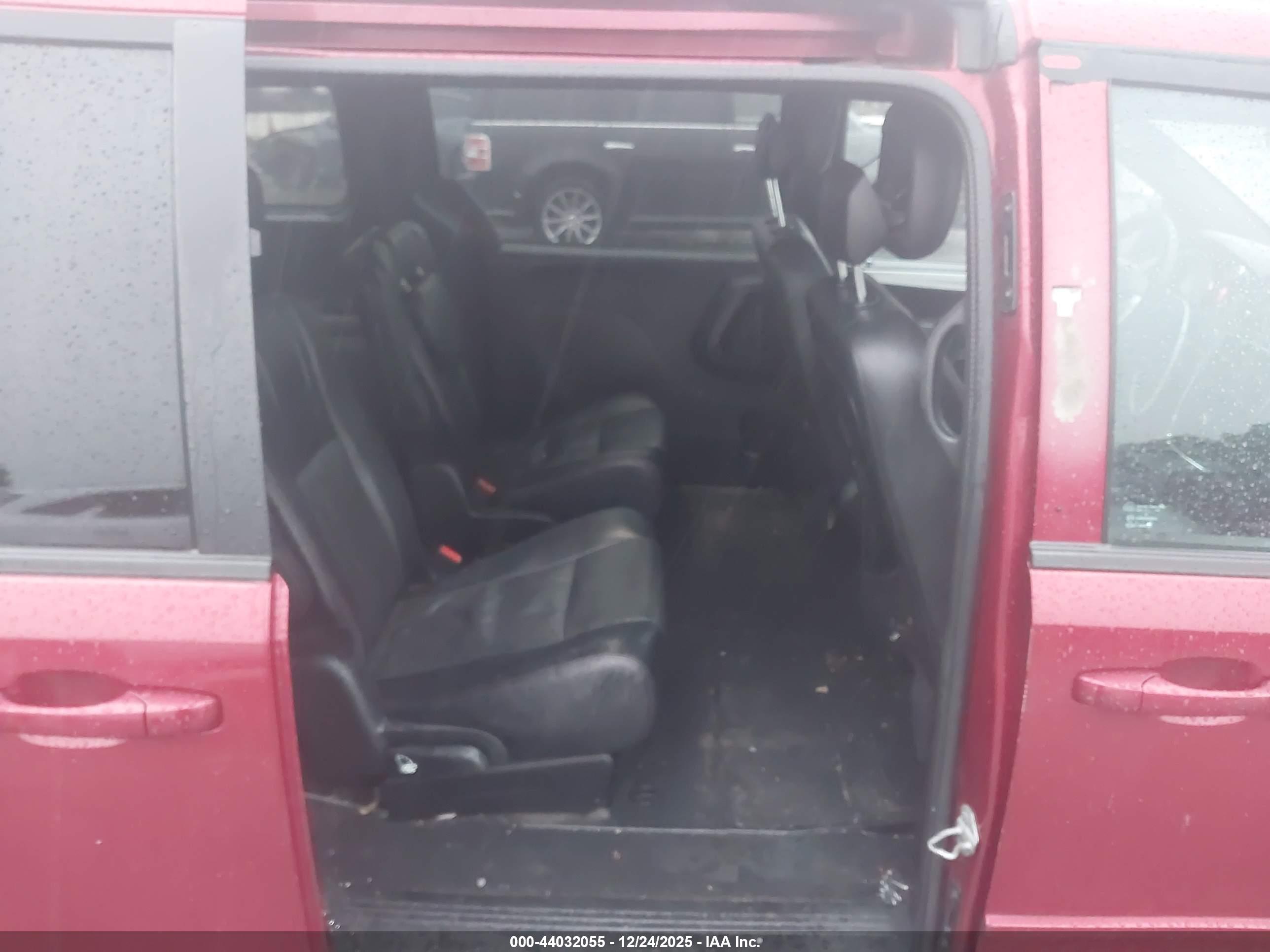 DODGE GRAND image 8