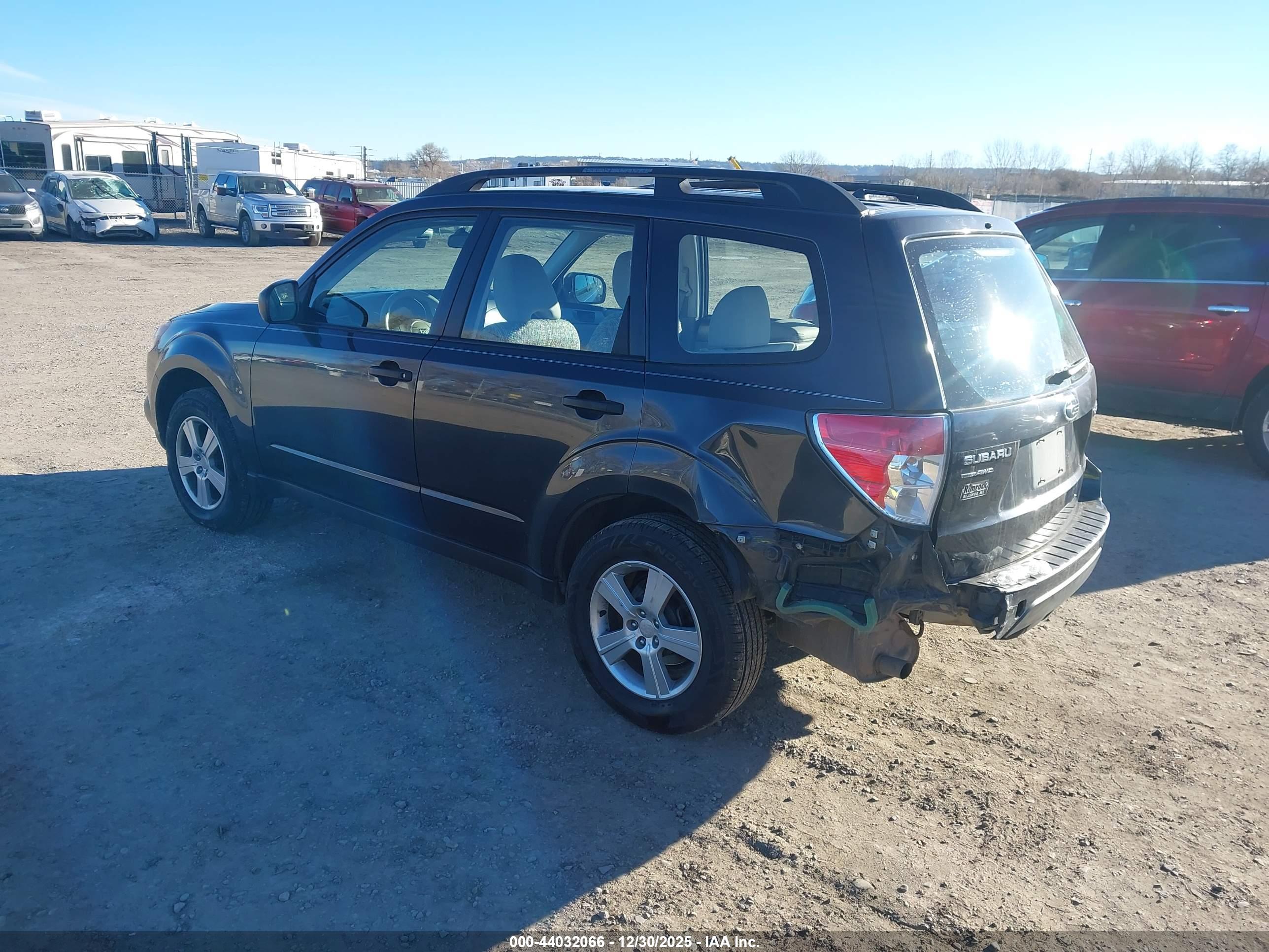 SUBARU FORESTER image 3