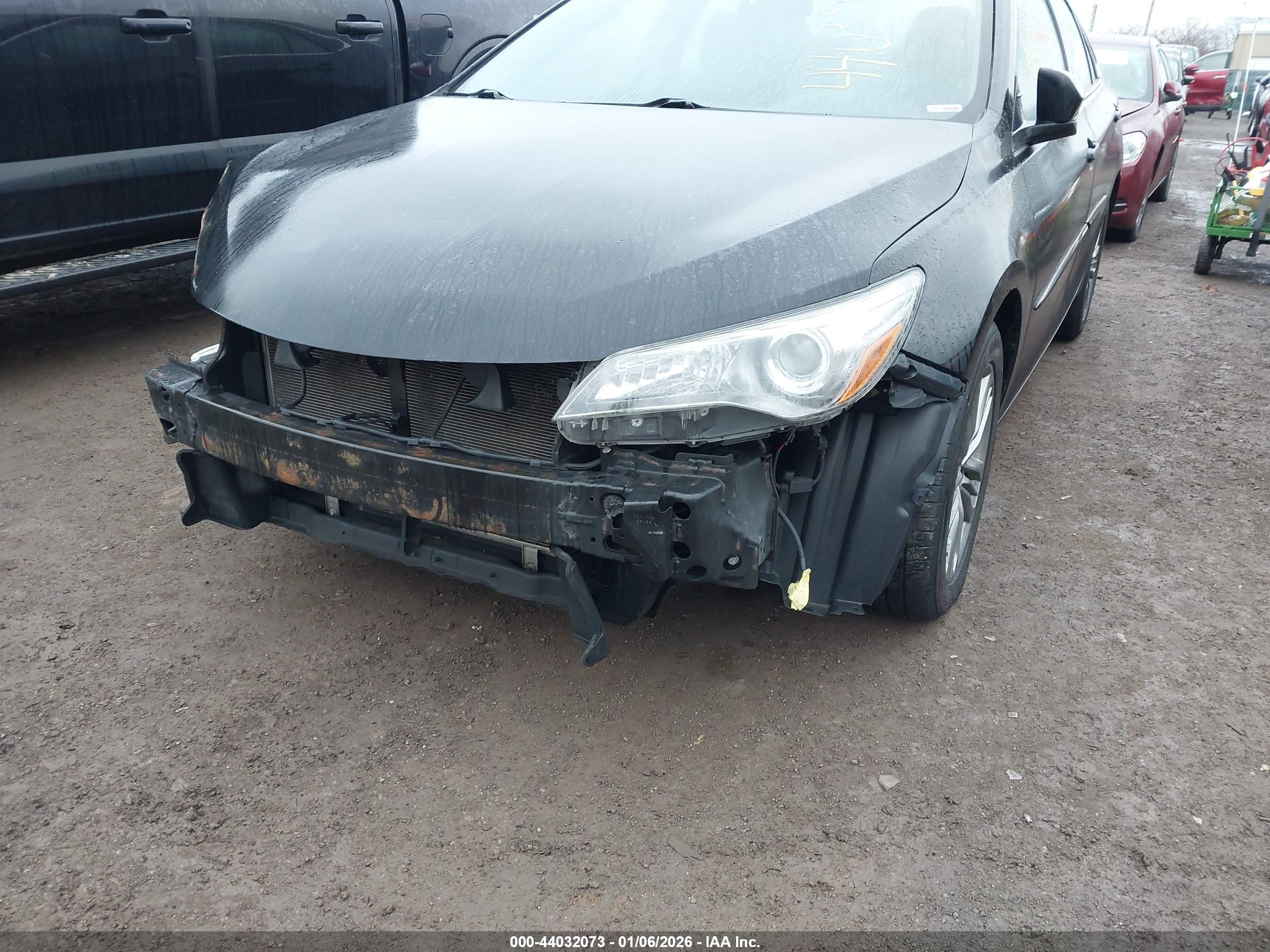TOYOTA CAMRY image 6