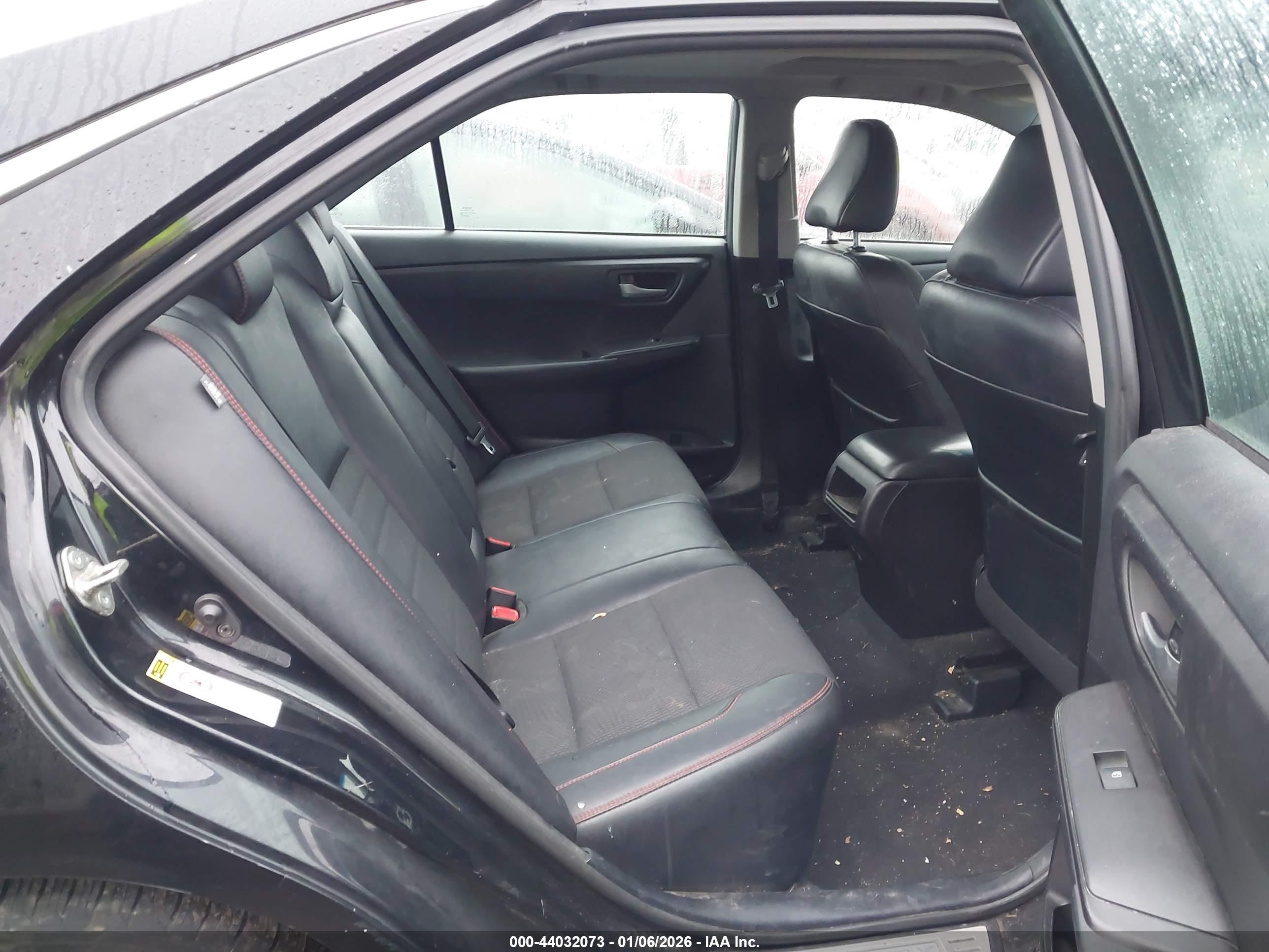 TOYOTA CAMRY image 8