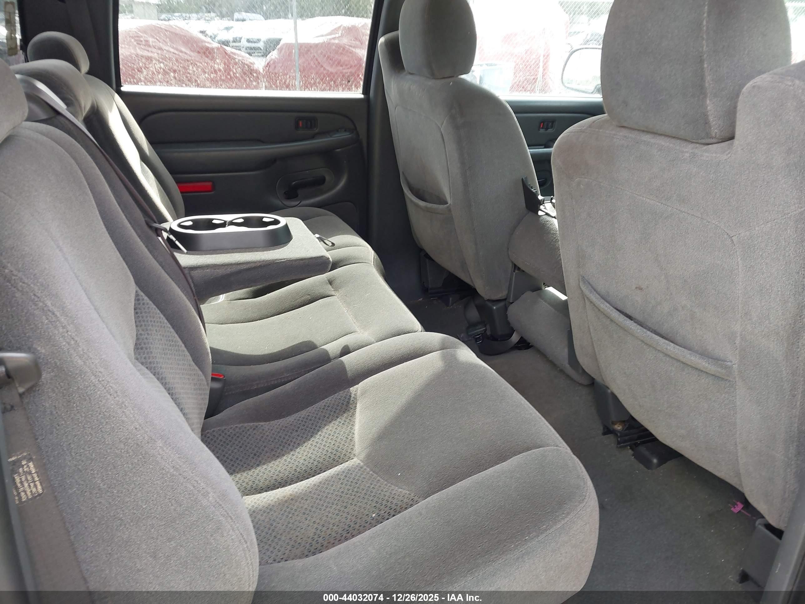 CHEVROLET SILVERADO image 8