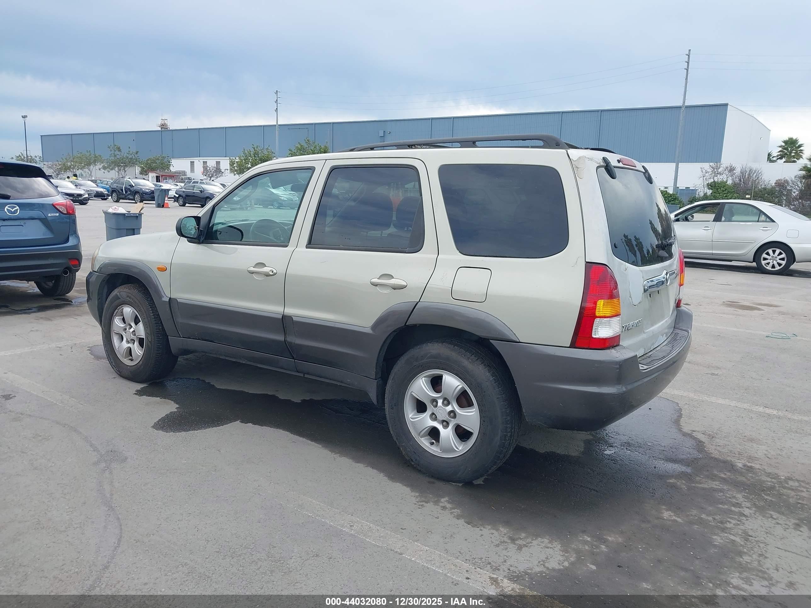 MAZDA TRIBUTE image 3