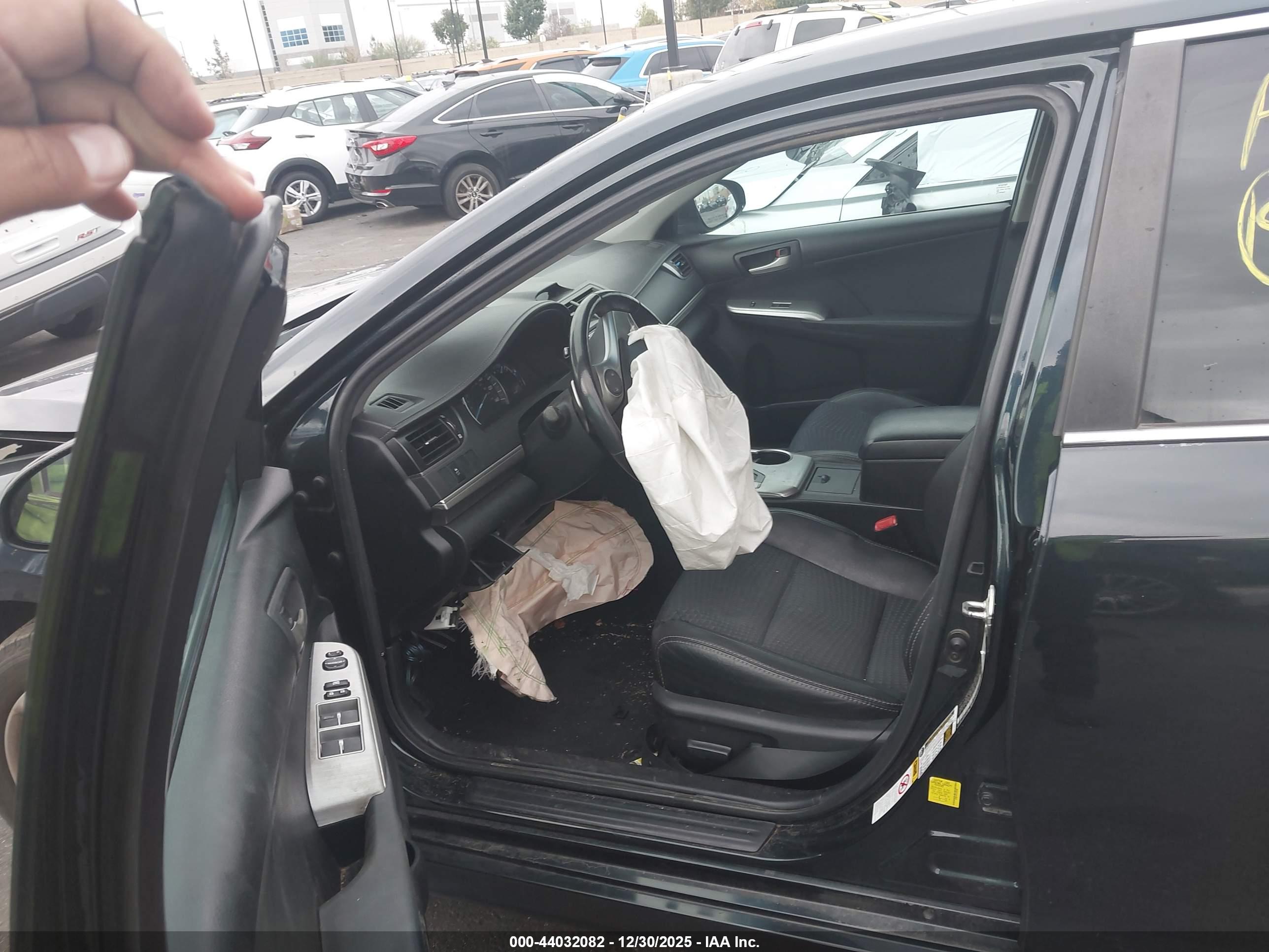 TOYOTA CAMRY image 5