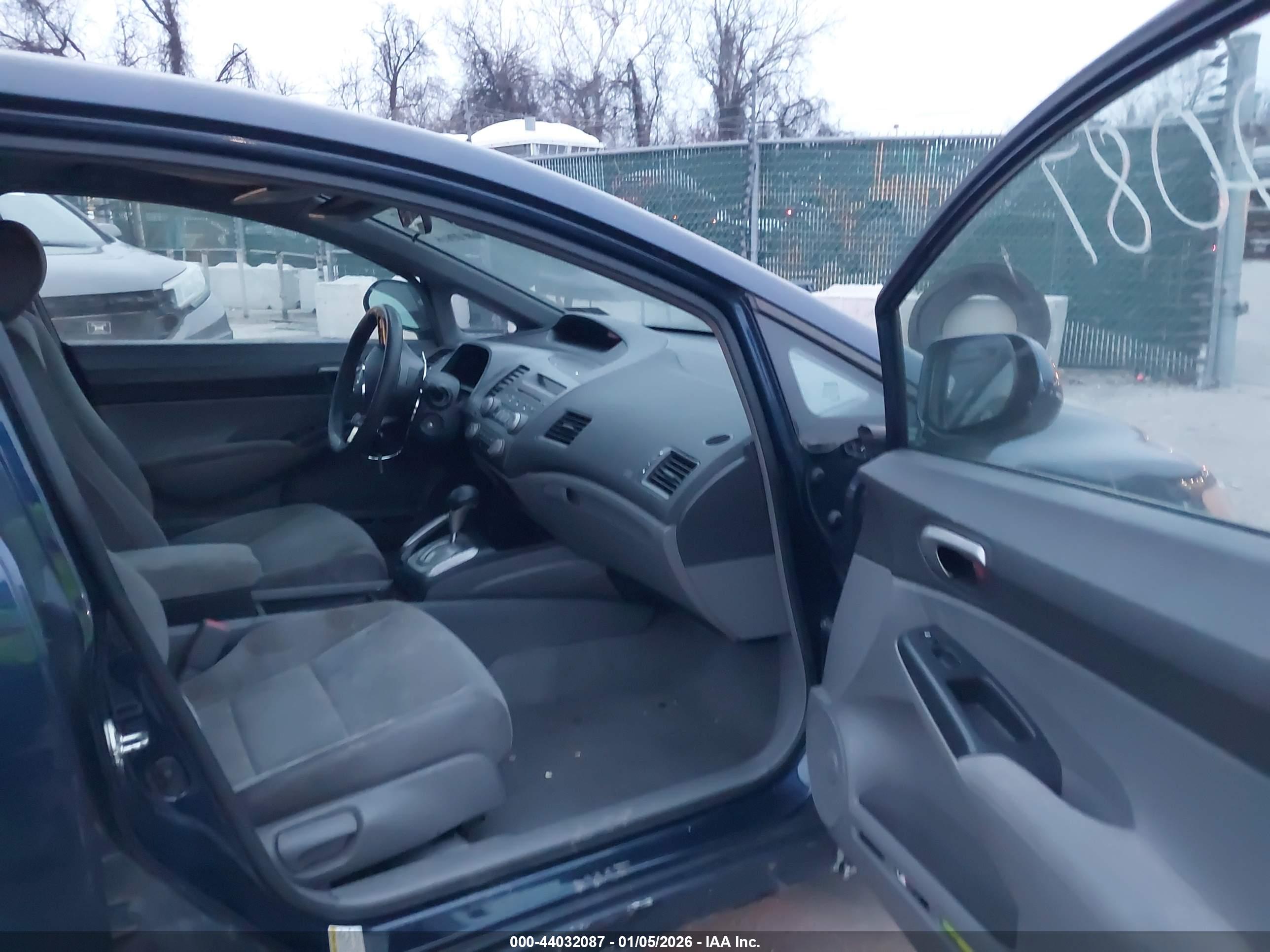 HONDA CIVIC image 5