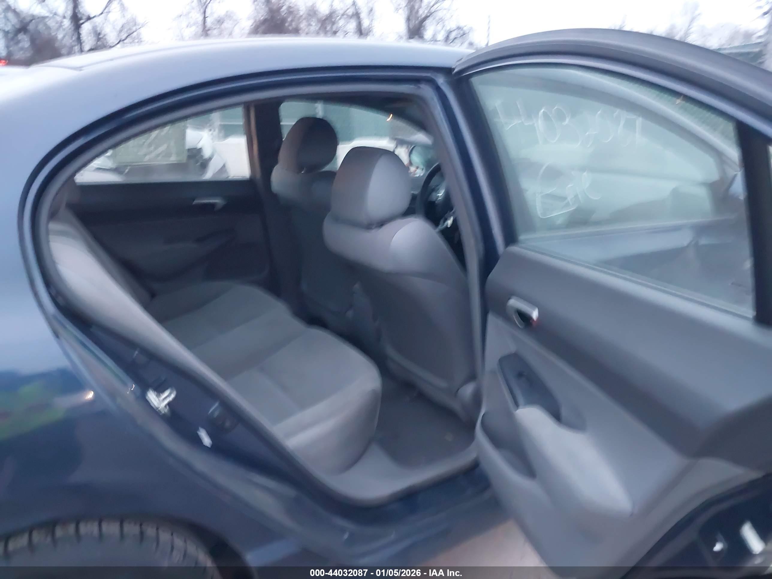 HONDA CIVIC image 8