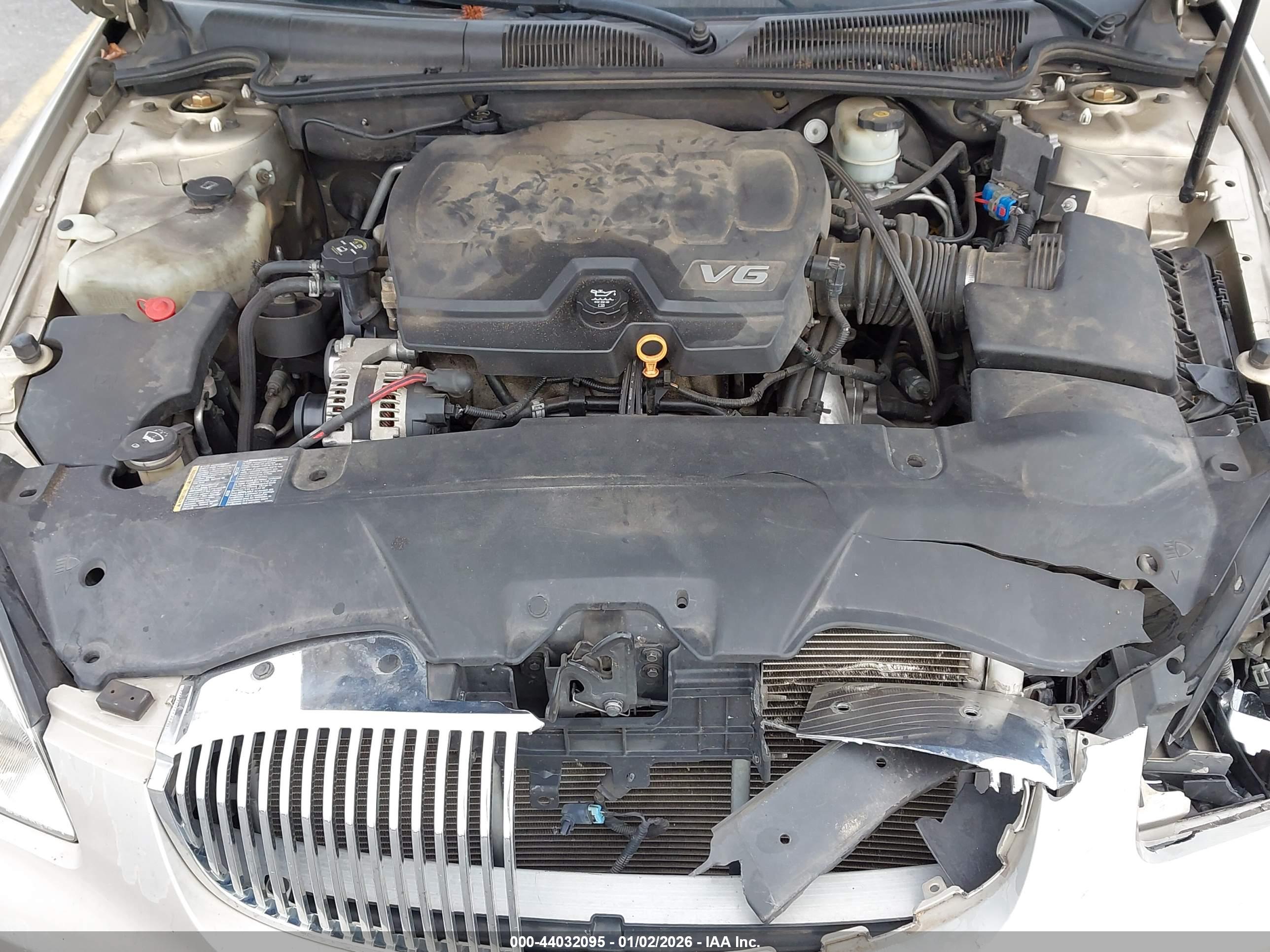 BUICK LUCERNE image 10