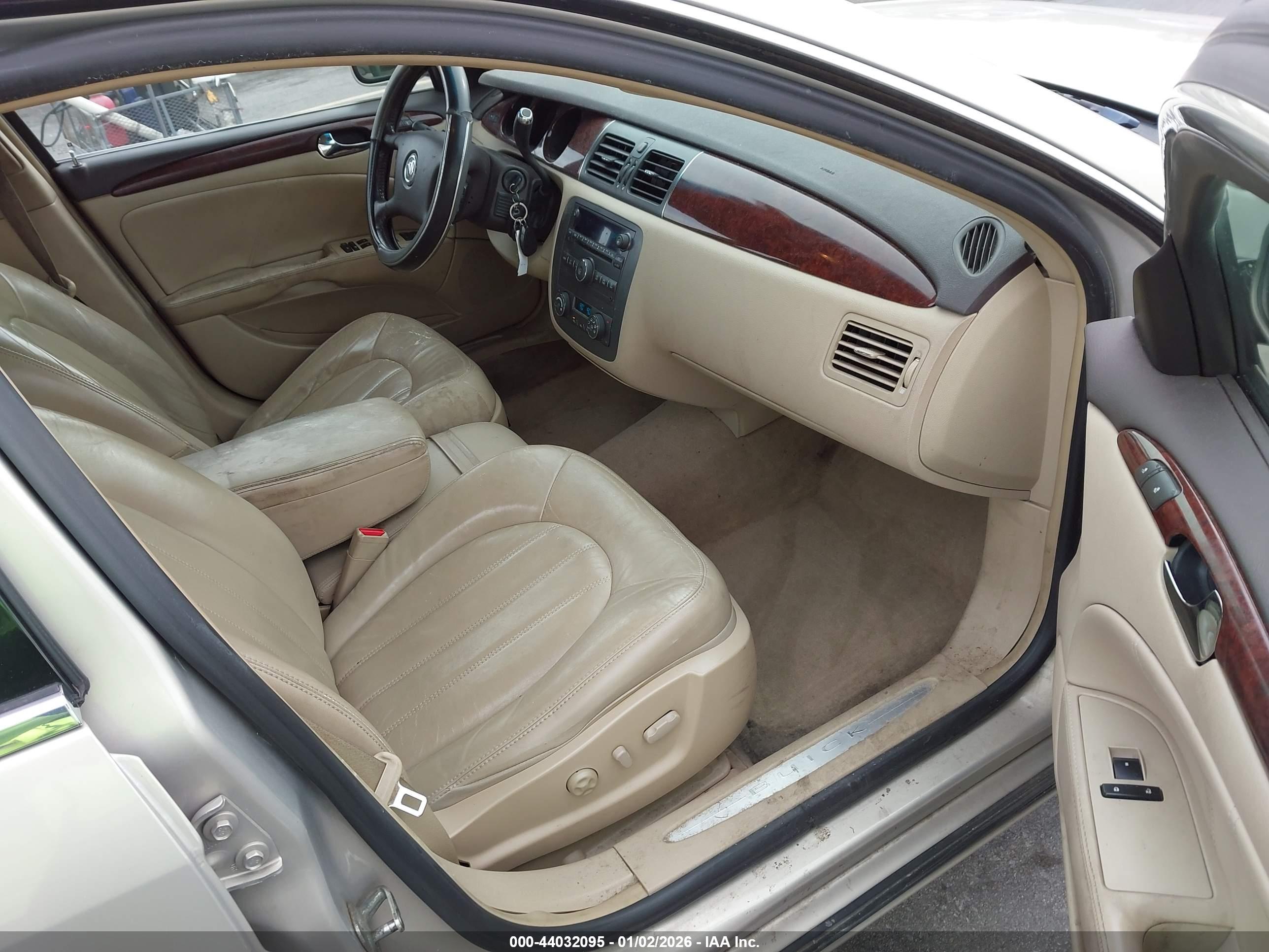 BUICK LUCERNE image 5