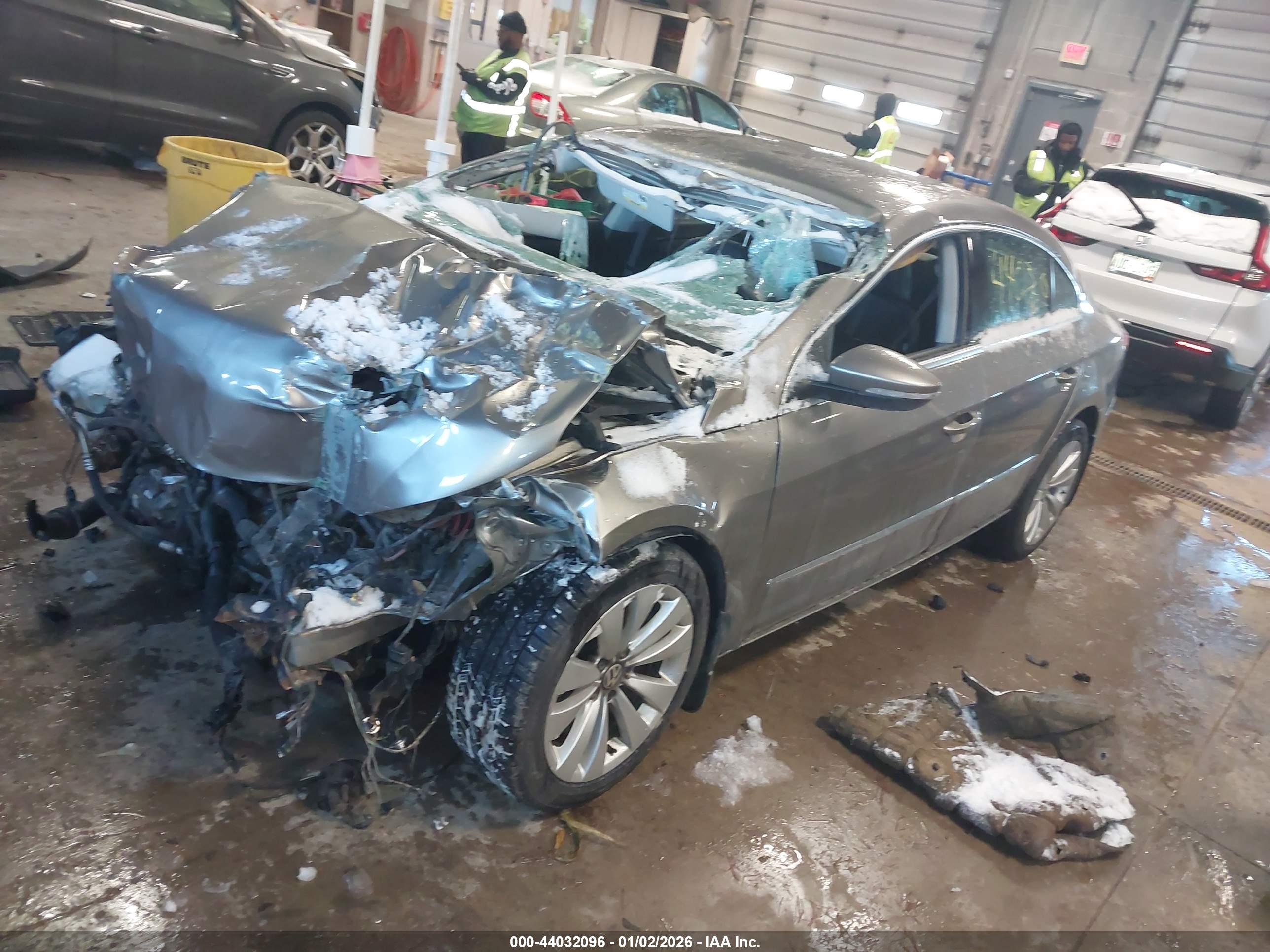VOLKSWAGEN CC image 2