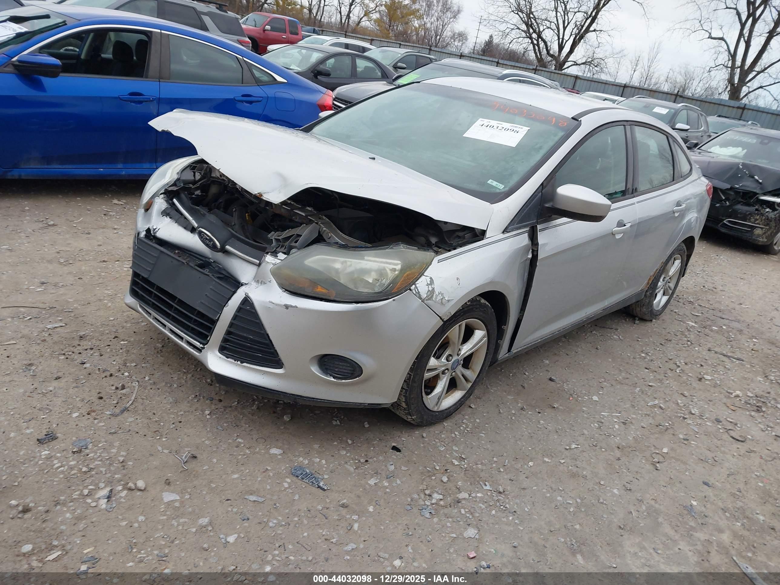 FORD FOCUS image 2