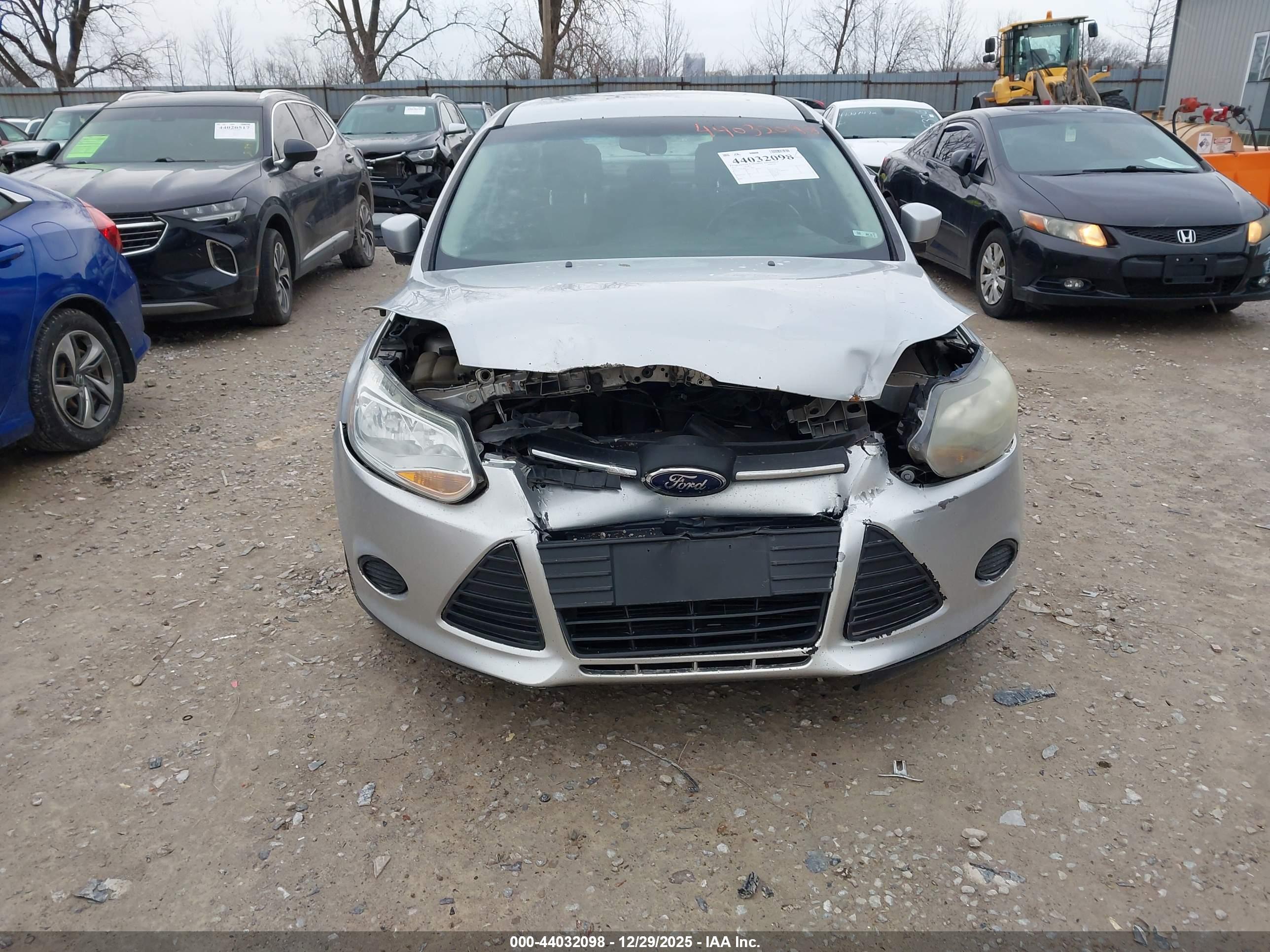 FORD FOCUS image 6
