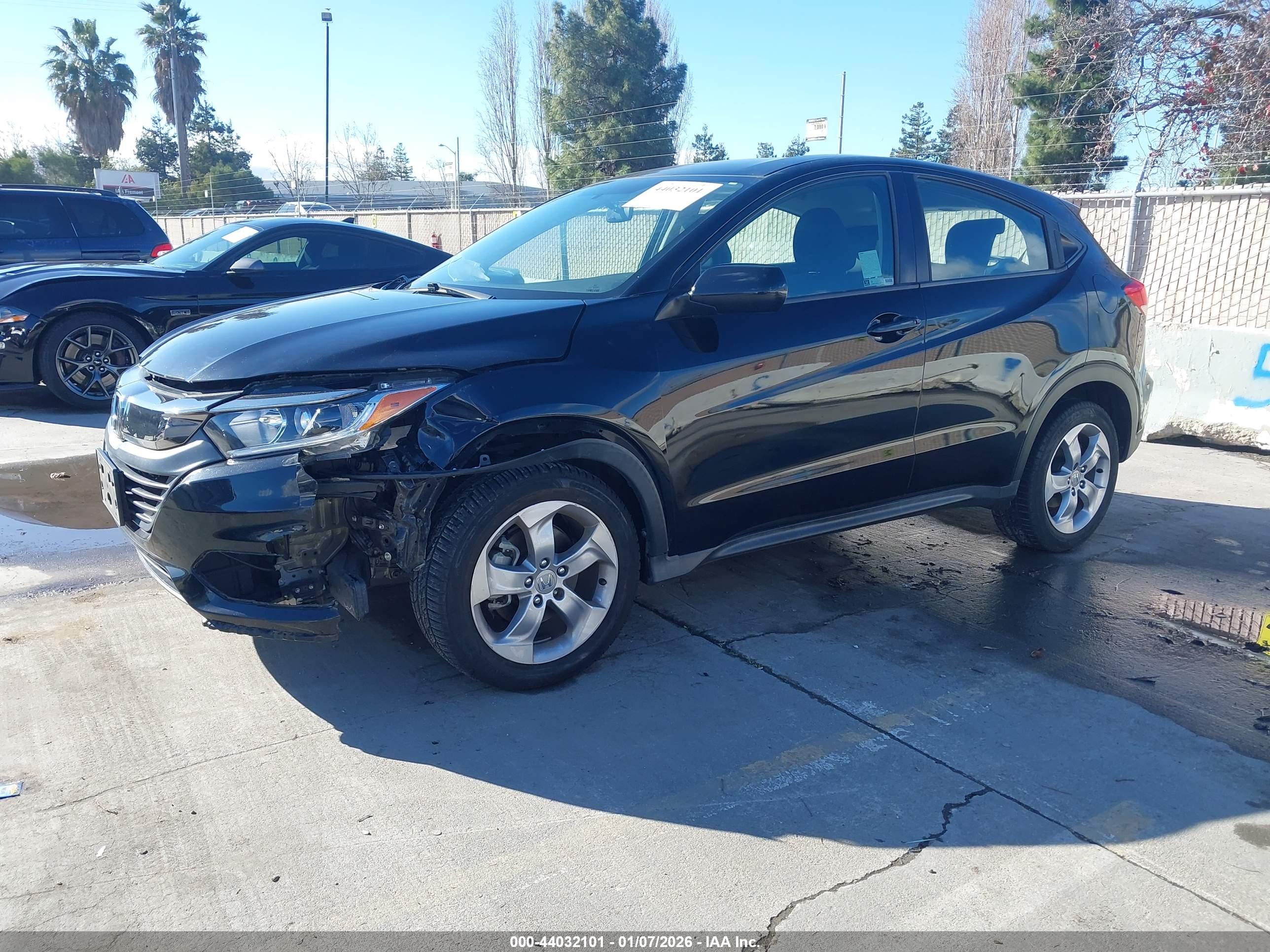 HONDA HR-V image 2