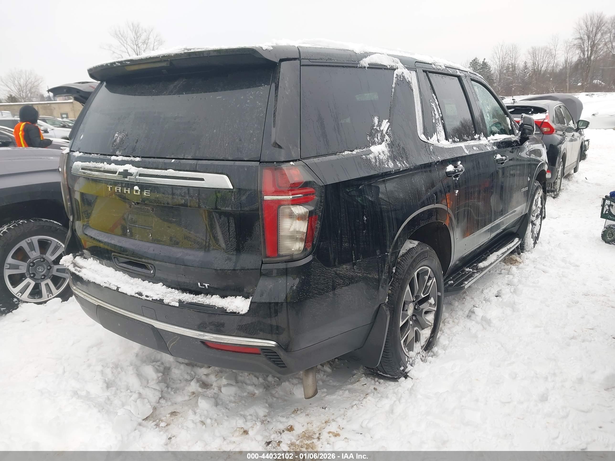 CHEVROLET TAHOE image 4