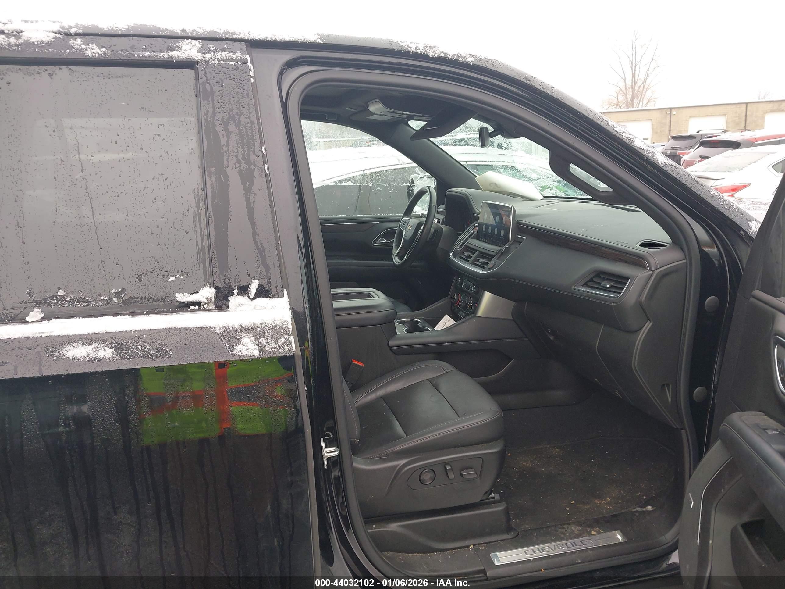 CHEVROLET TAHOE image 5