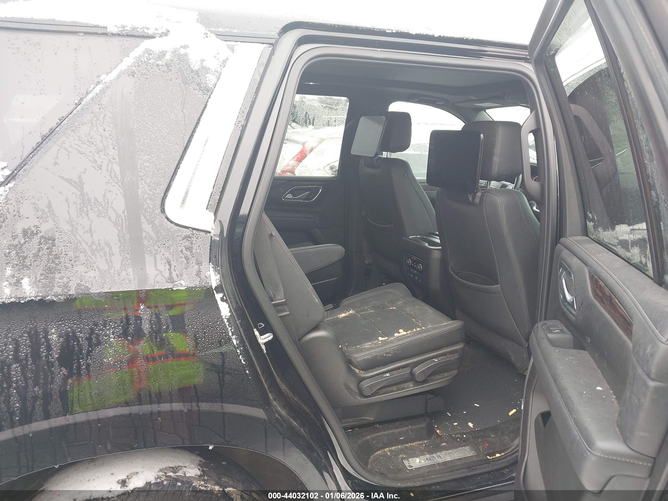 CHEVROLET TAHOE image 8