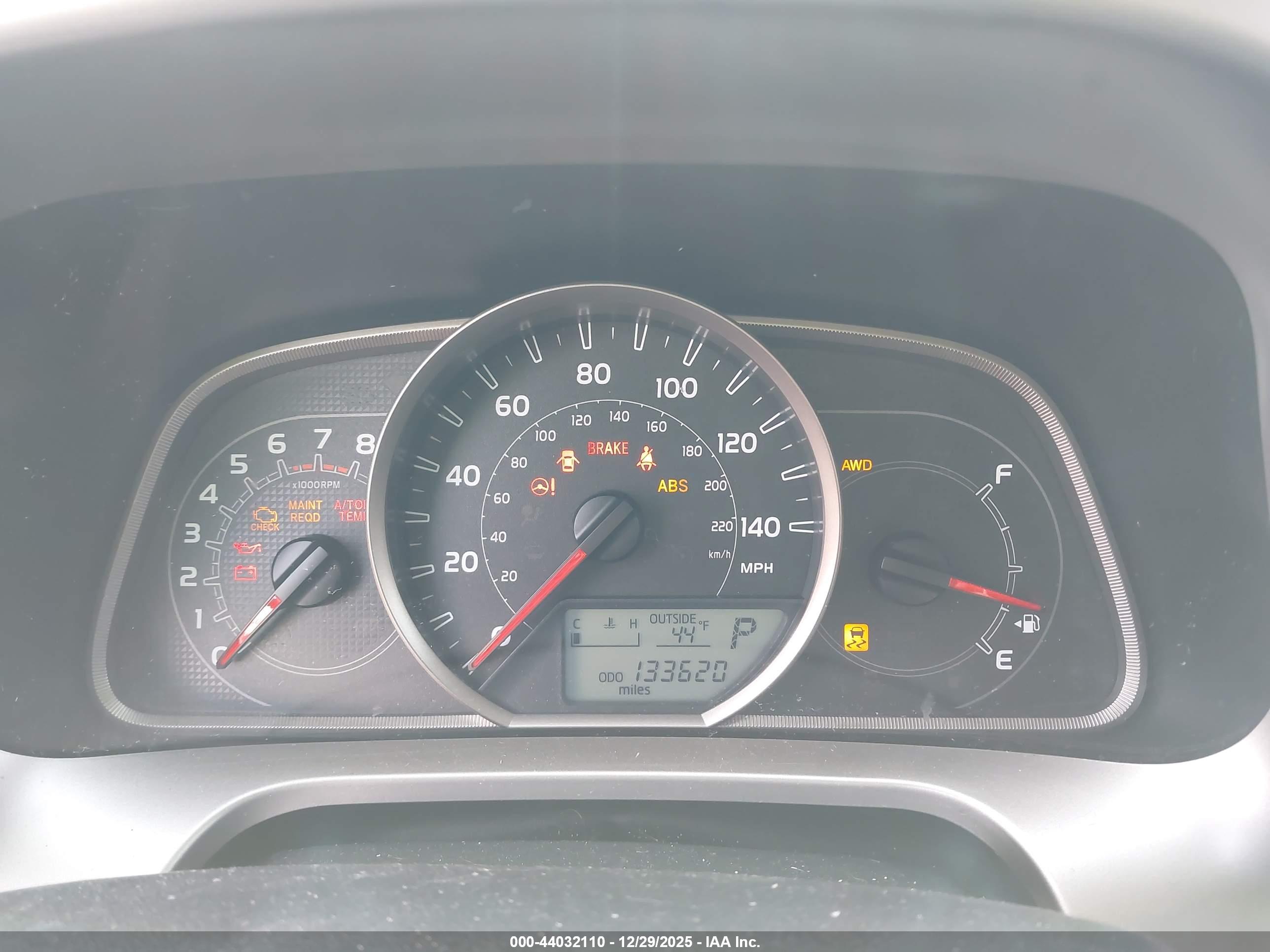 TOYOTA RAV4 image 7