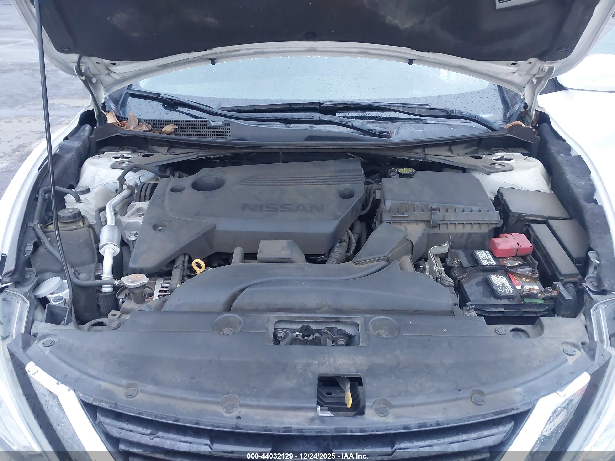 NISSAN ALTIMA image 10