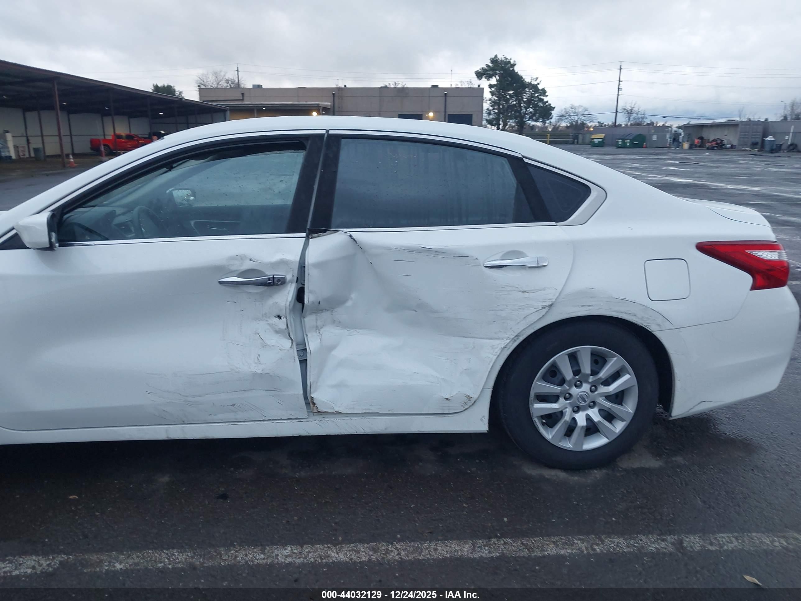 NISSAN ALTIMA image 6