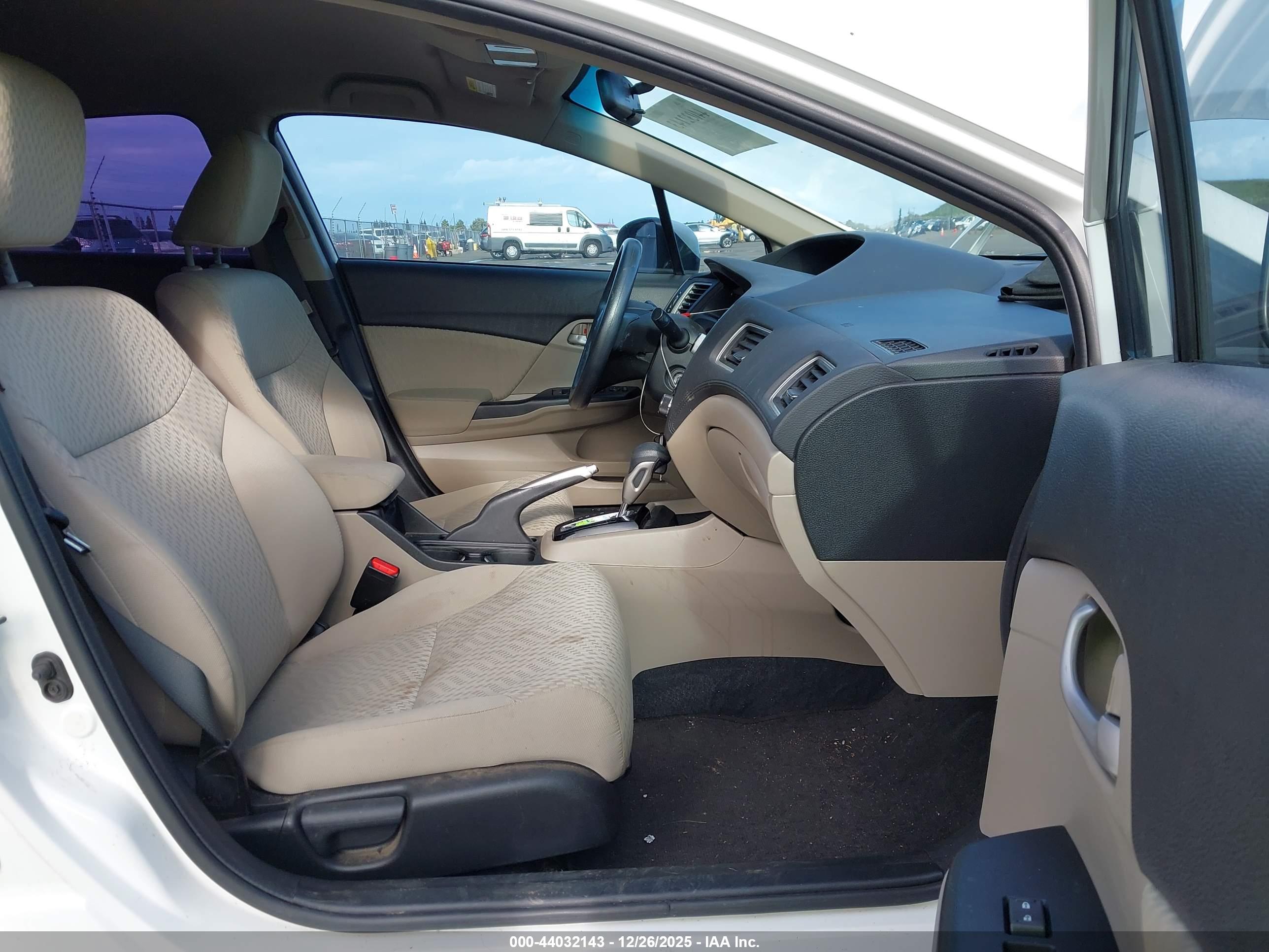 HONDA CIVIC image 5
