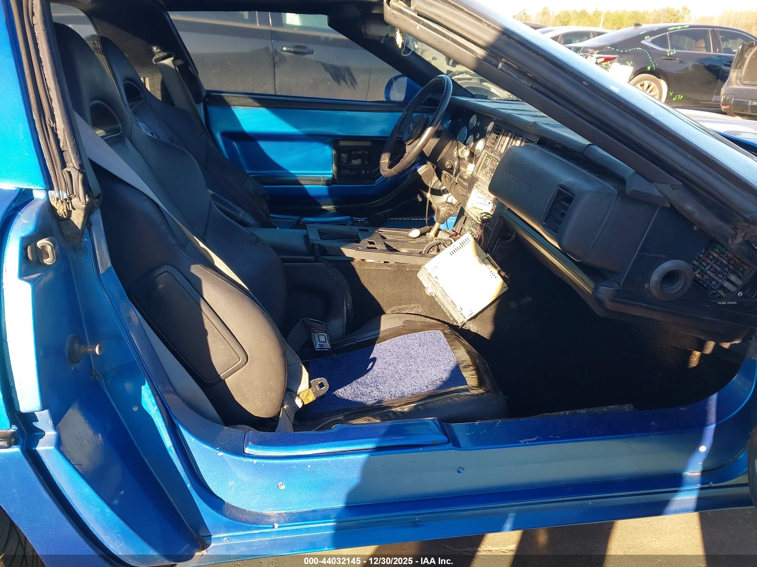 CHEVROLET CORVETTE image 5