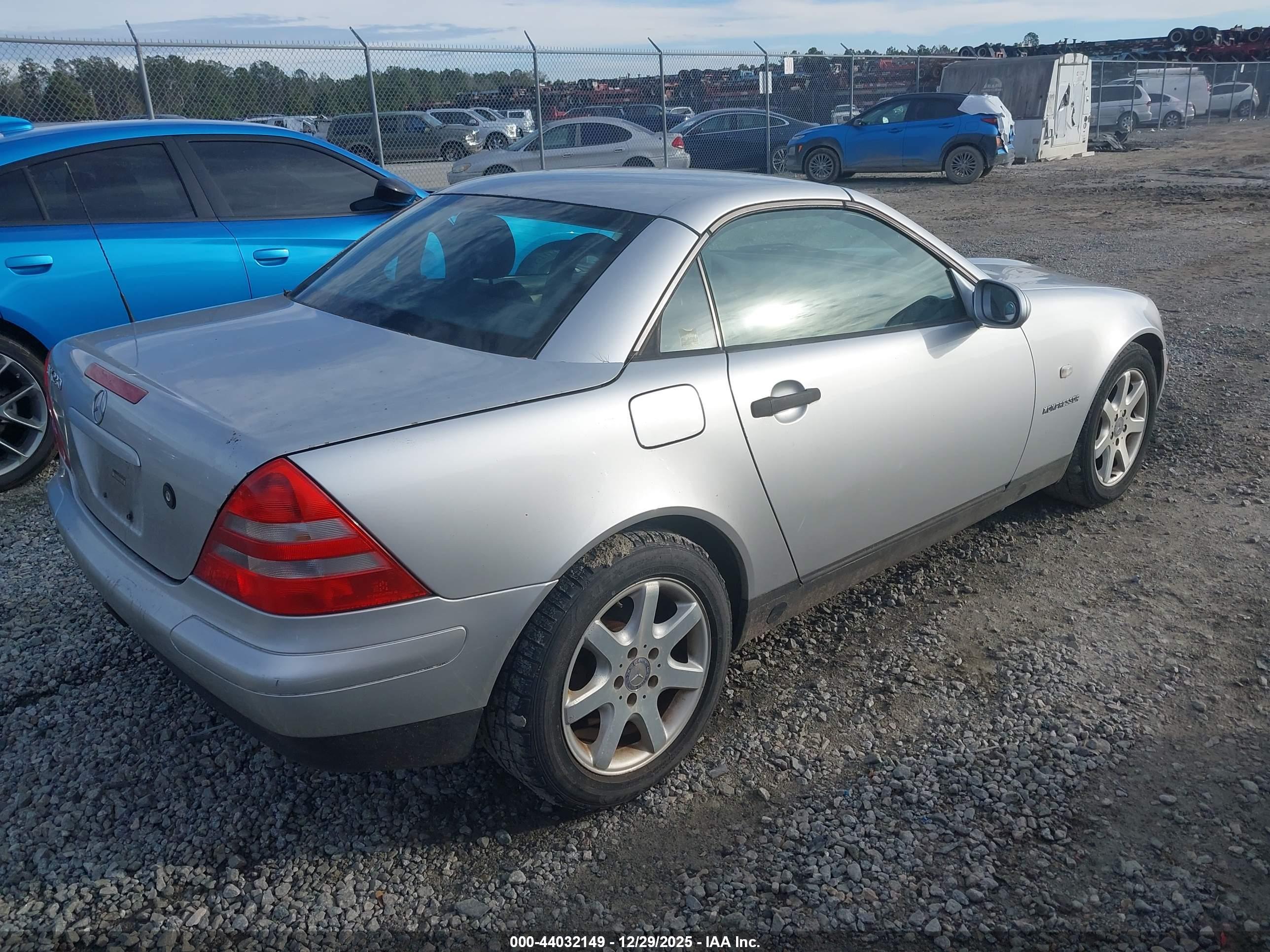 MERCEDES-BENZ SLK image 4