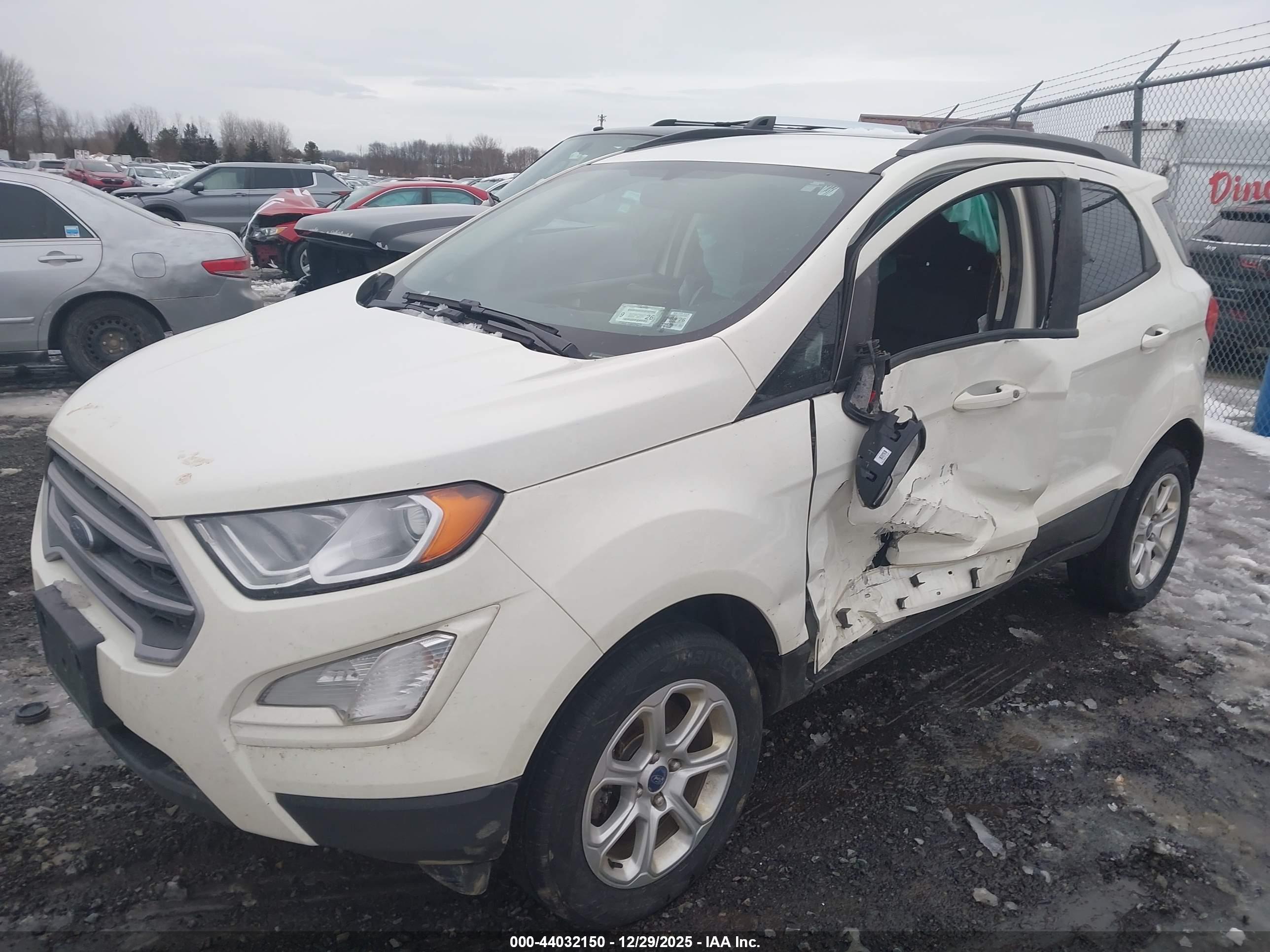 FORD ECOSPORT image 2