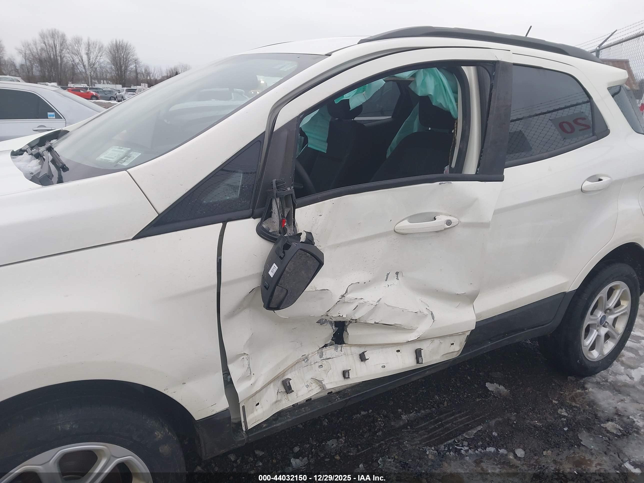 FORD ECOSPORT image 6