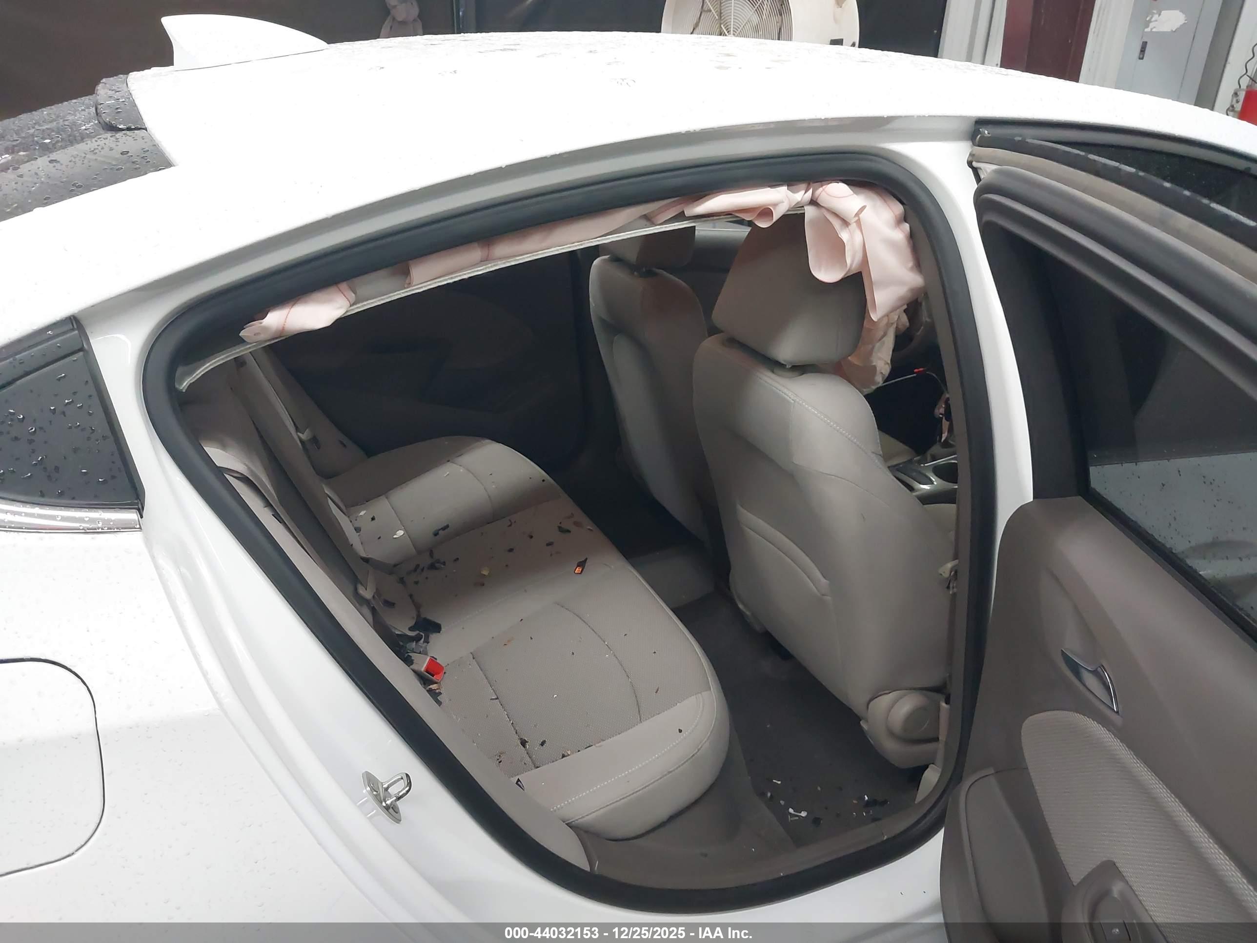 CHEVROLET CRUZE image 8