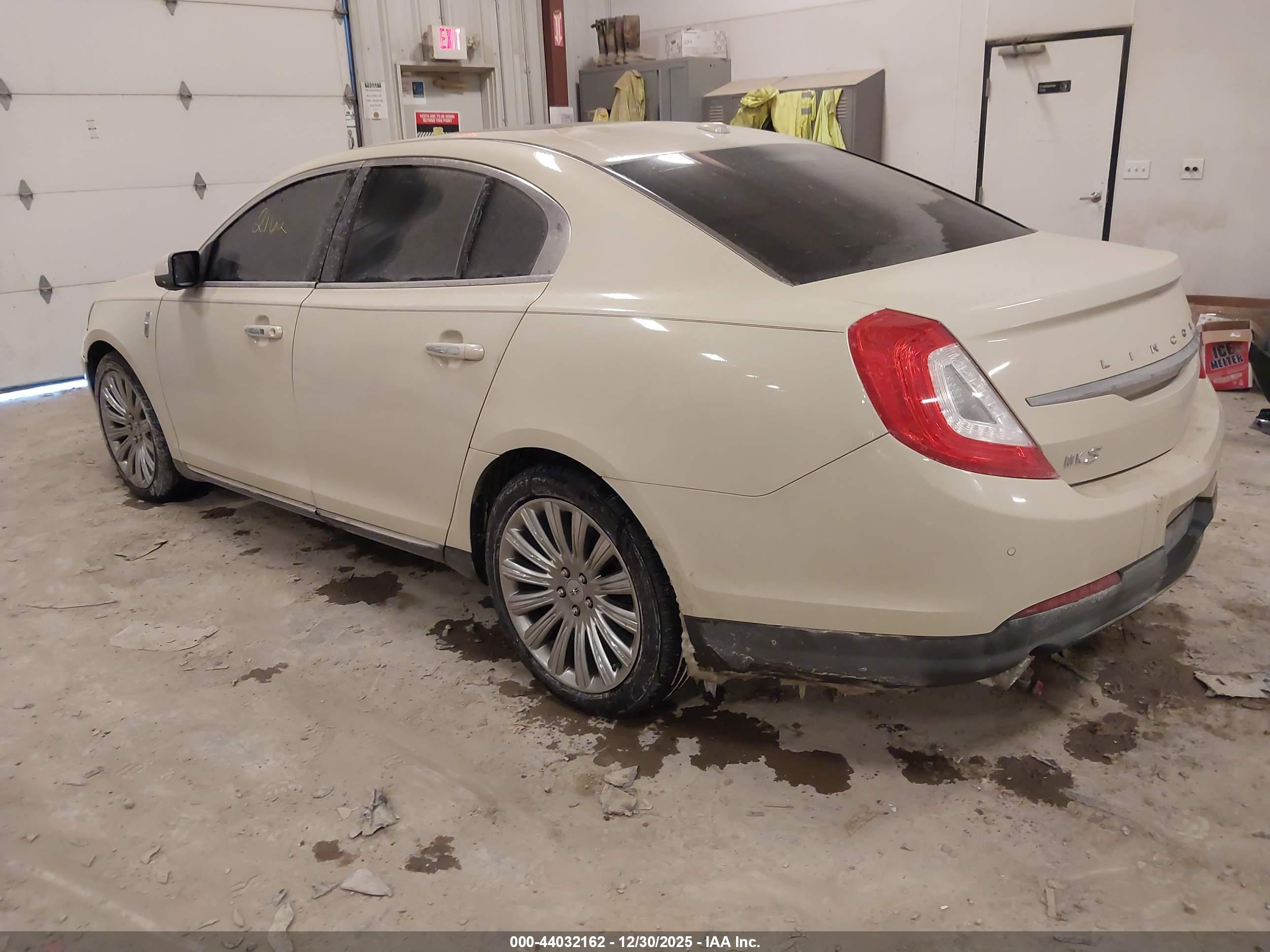 LINCOLN MKS image 3