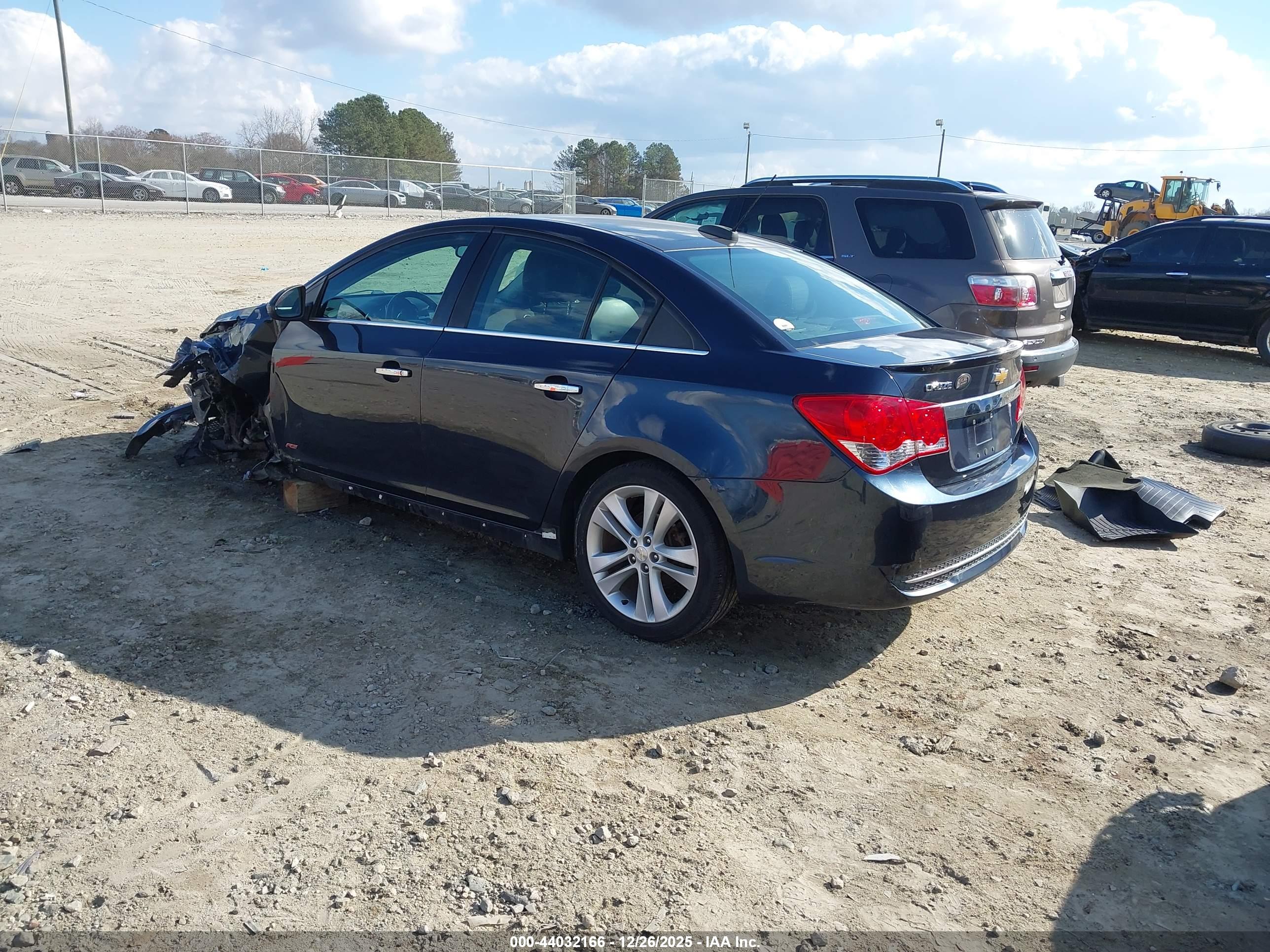 CHEVROLET CRUZE image 3