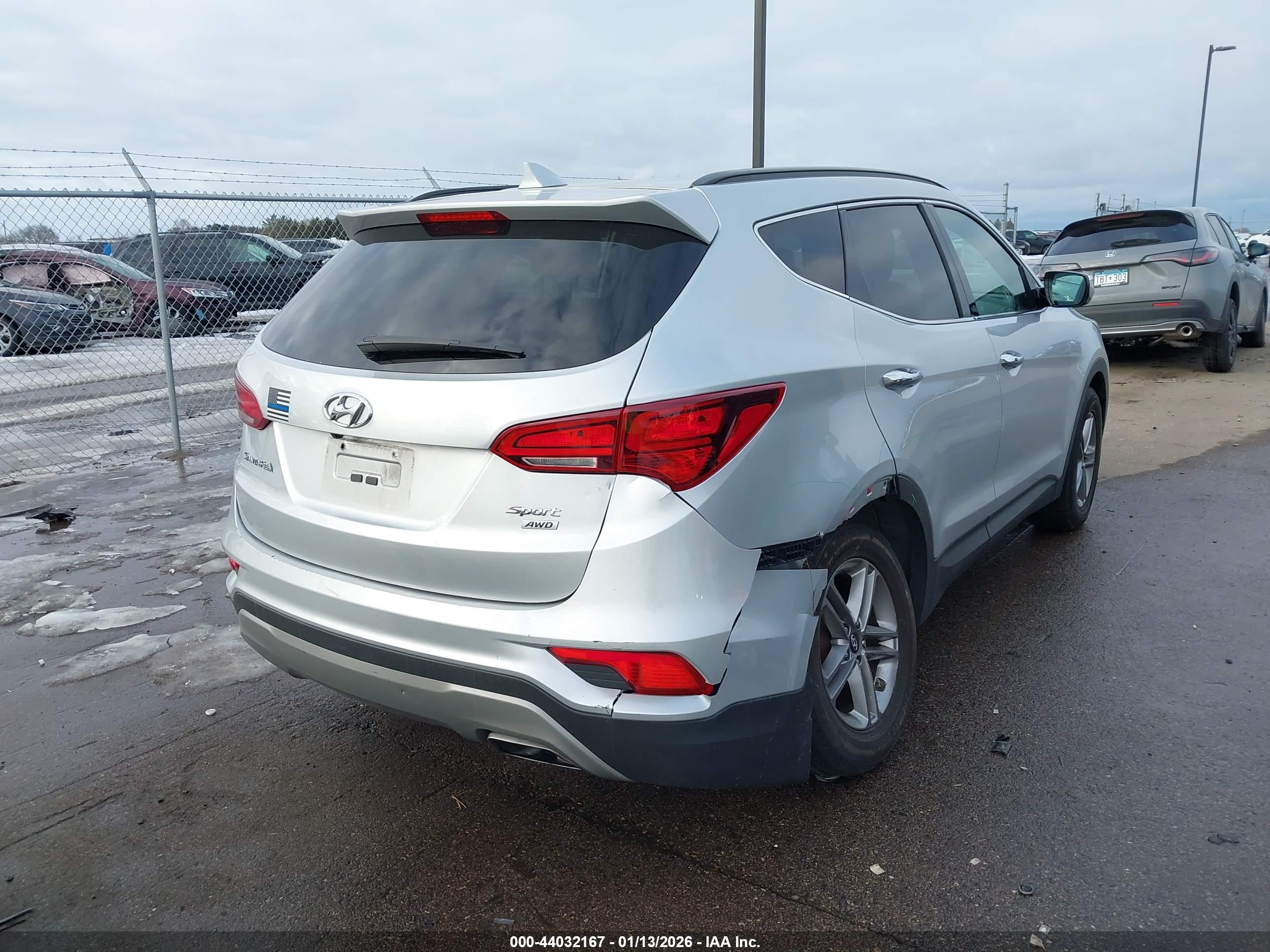 HYUNDAI SANTA image 4