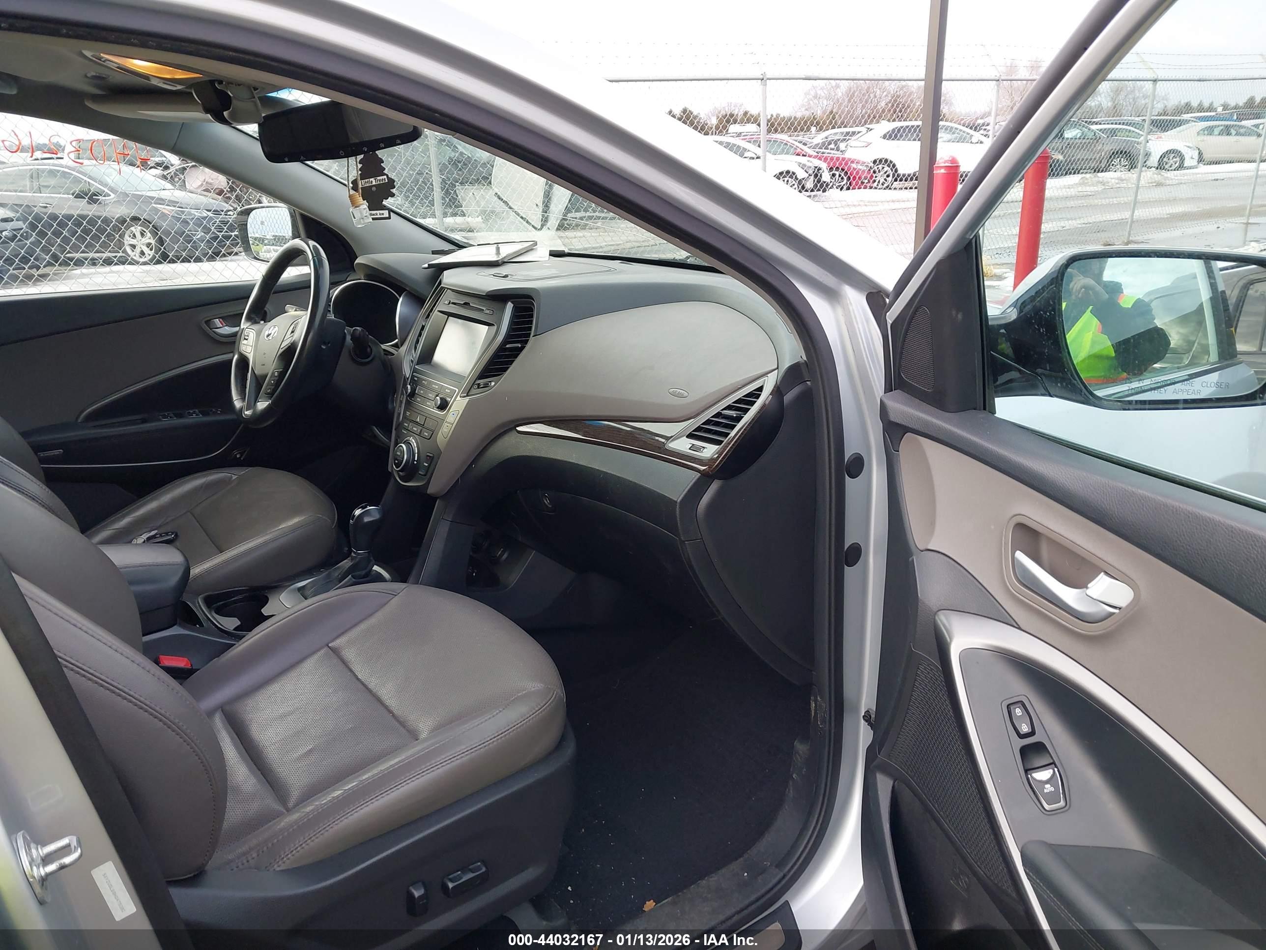 HYUNDAI SANTA image 5