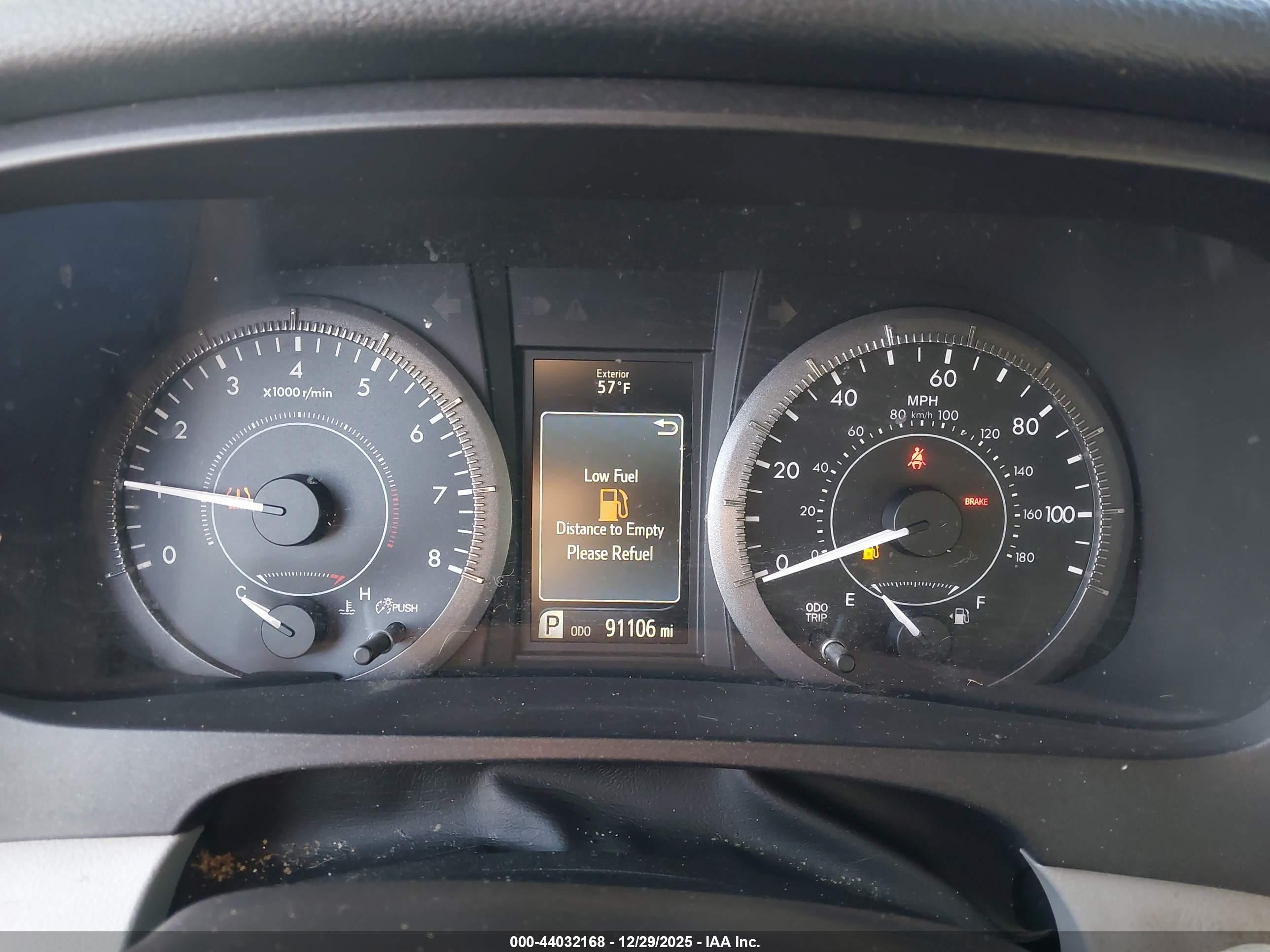 TOYOTA SIENNA image 7
