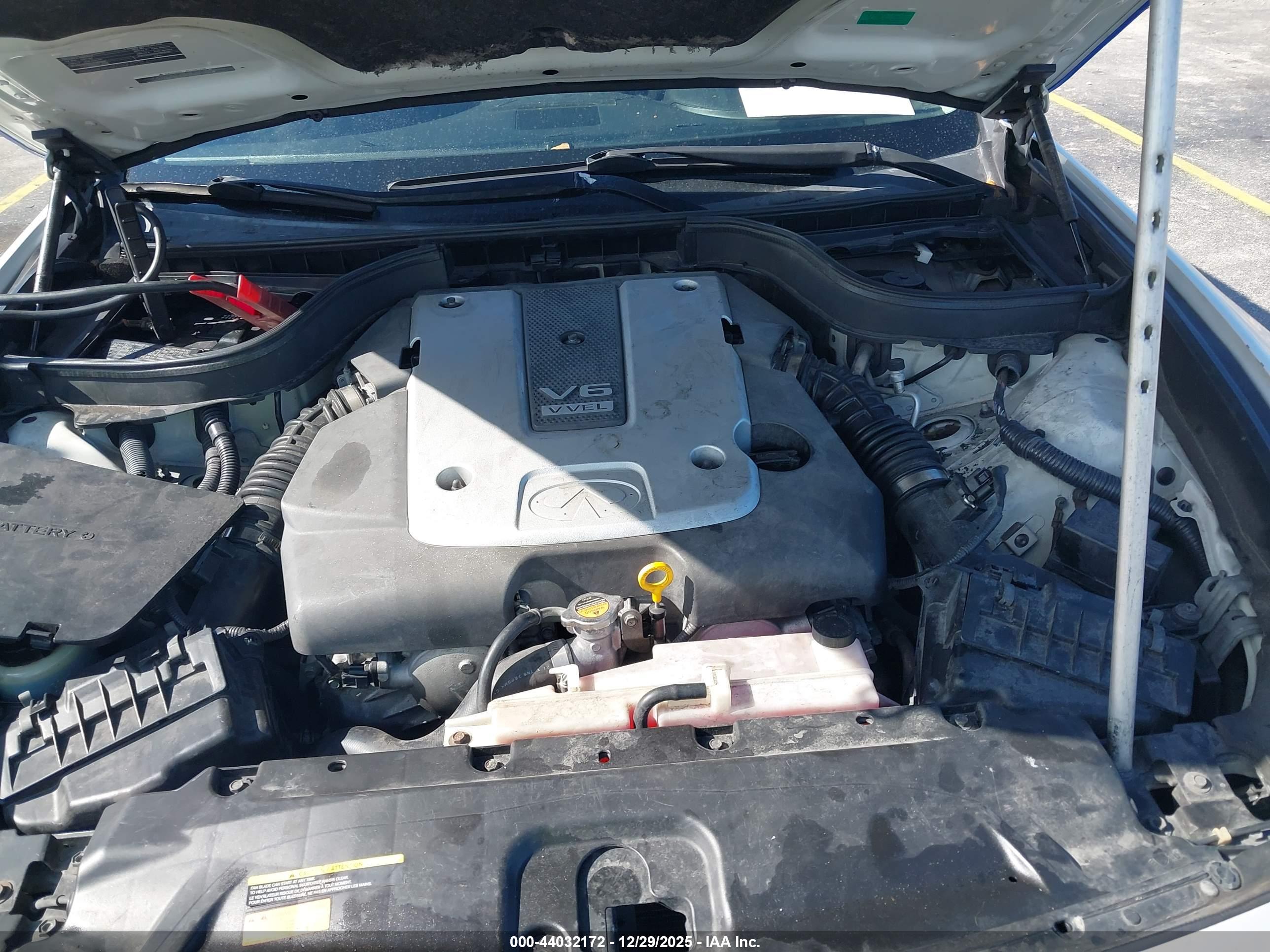 INFINITI G37 image 10